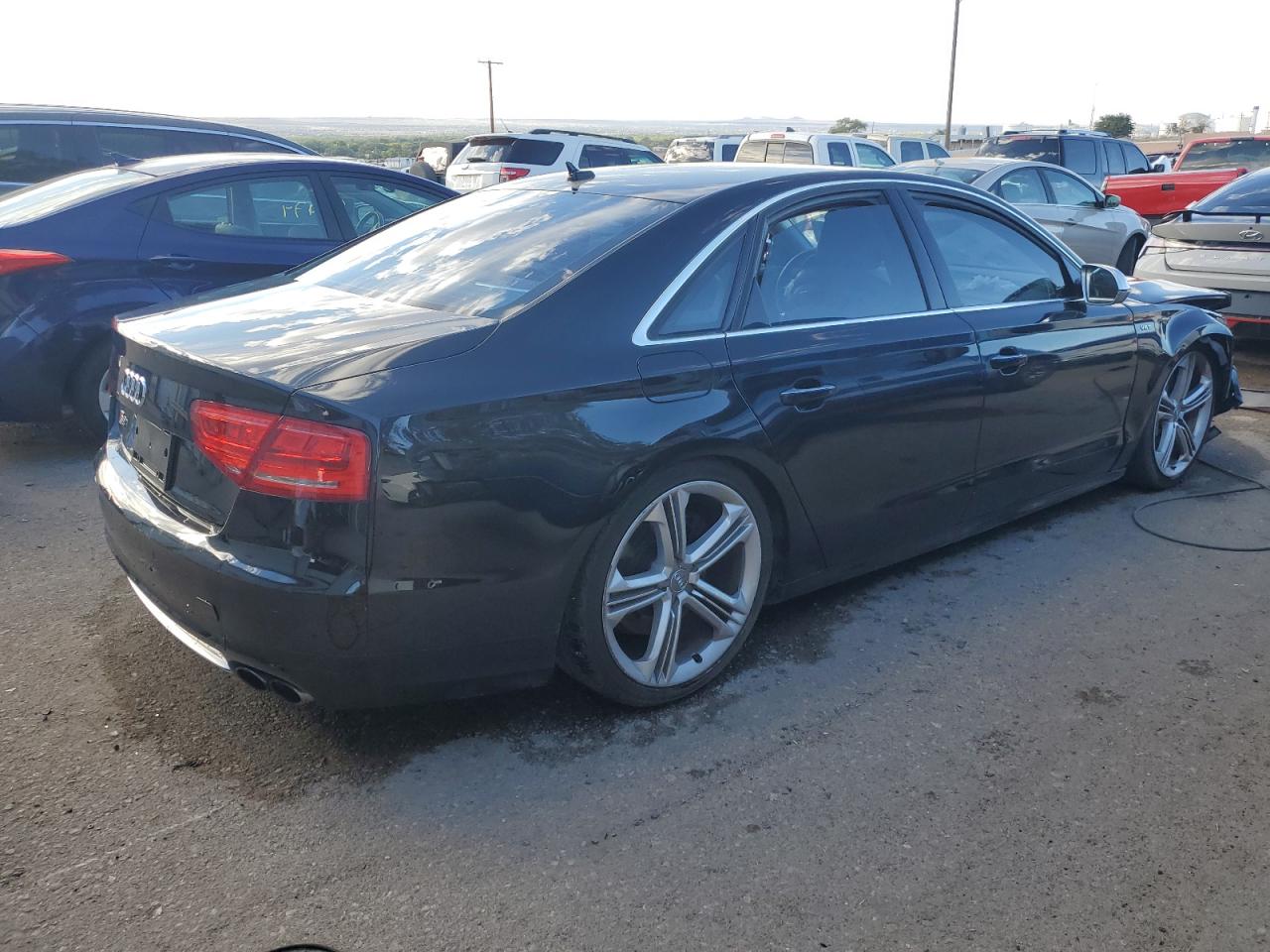 Photo 2 VIN: WAUD2AFD3DN007106 - AUDI S8 