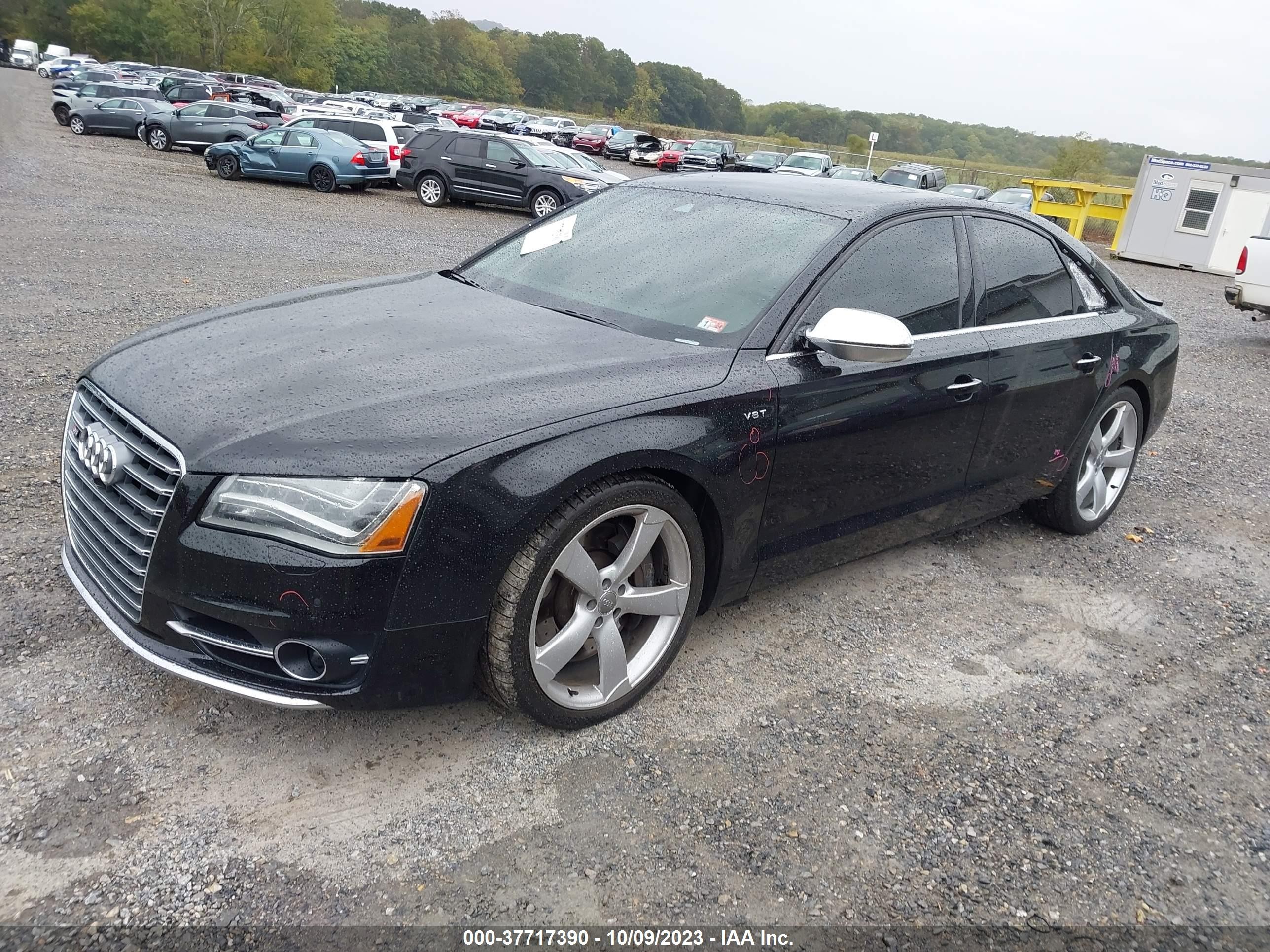 Photo 1 VIN: WAUD2AFD8DN028811 - AUDI S8 