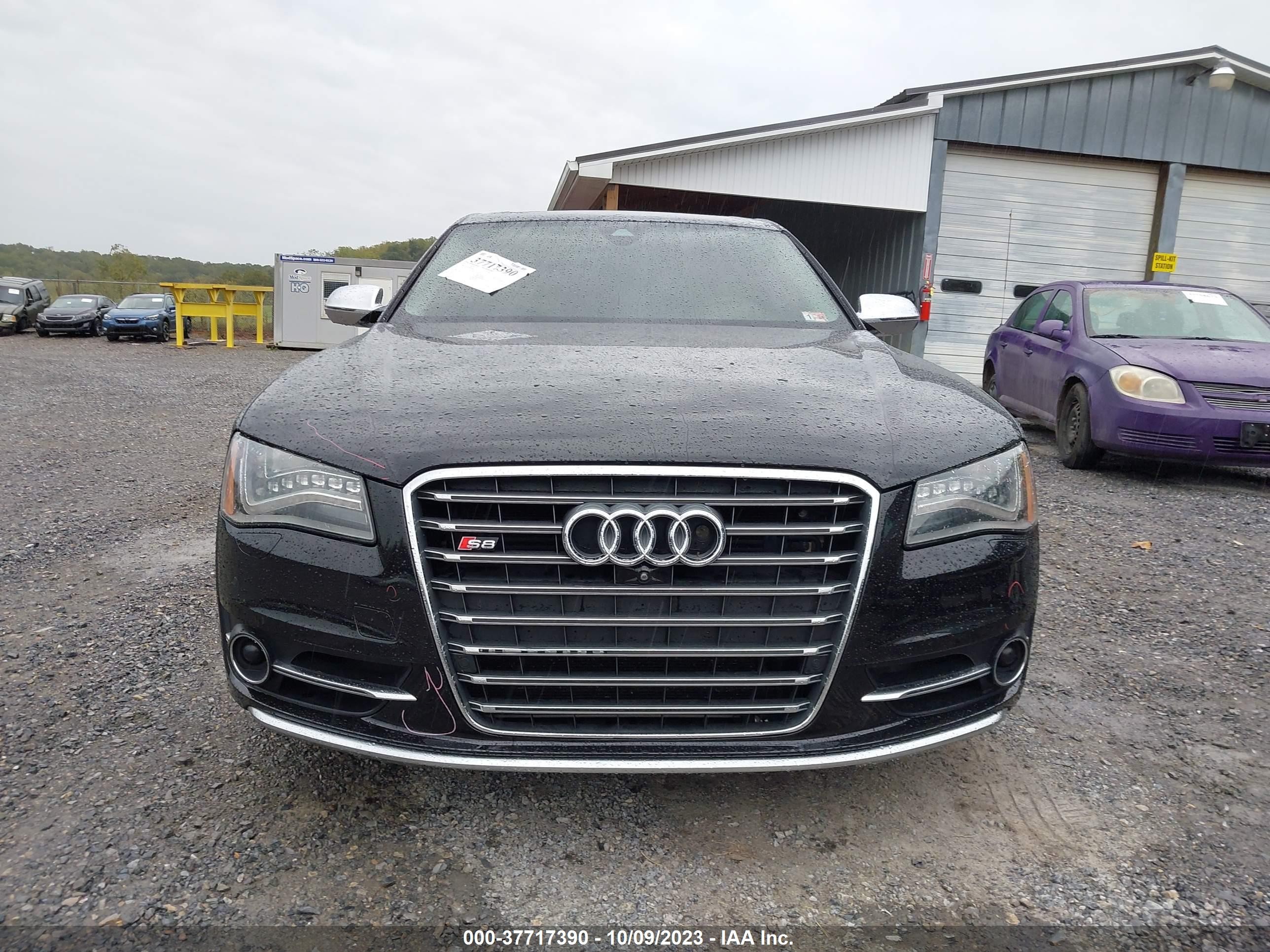 Photo 12 VIN: WAUD2AFD8DN028811 - AUDI S8 