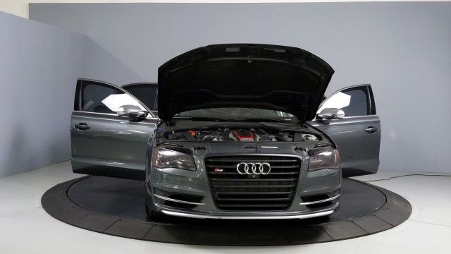 Photo 8 VIN: WAUD2AFDXDN009029 - AUDI S8 