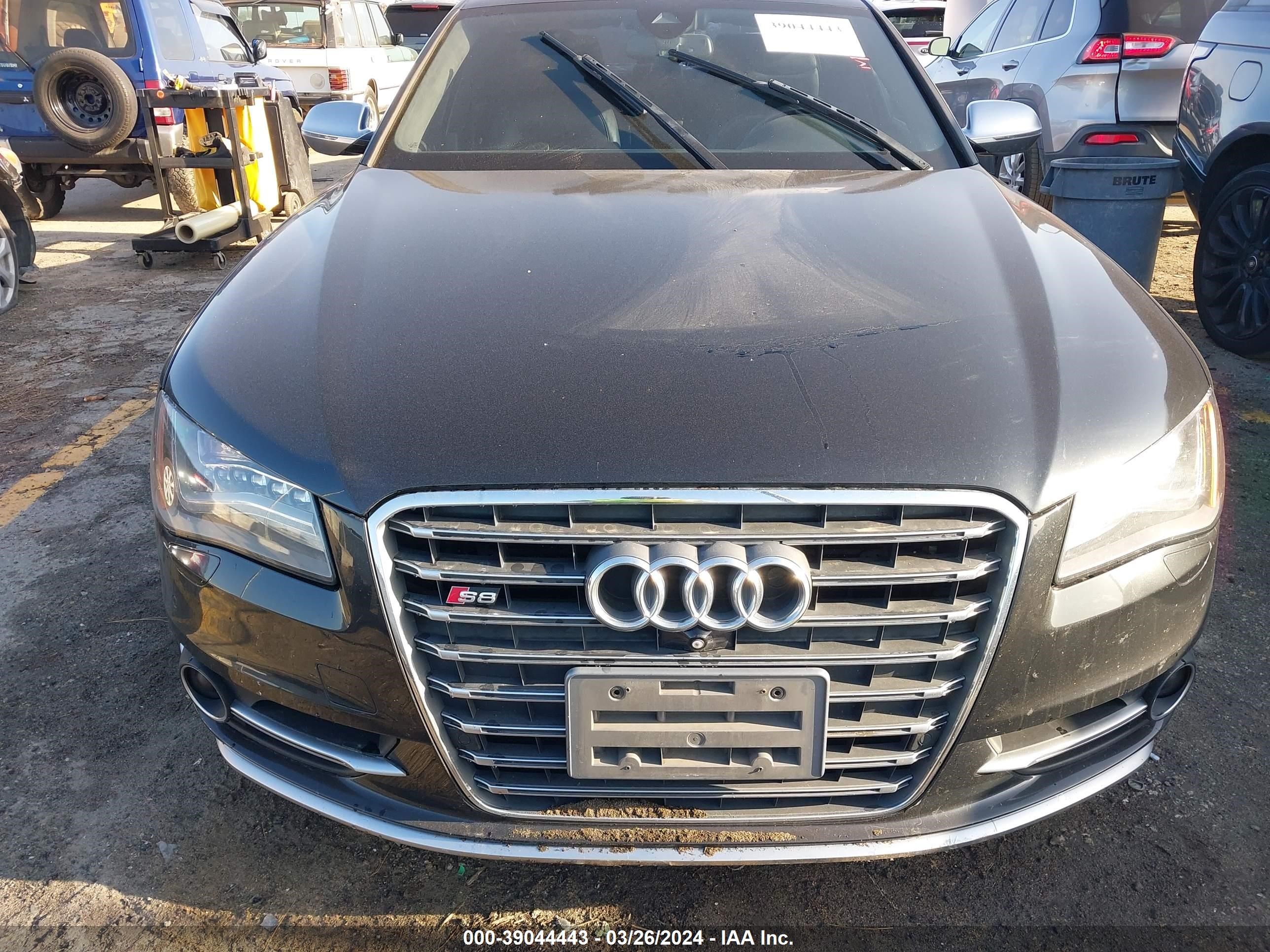 Photo 11 VIN: WAUD2AFDXEN008688 - AUDI S8 