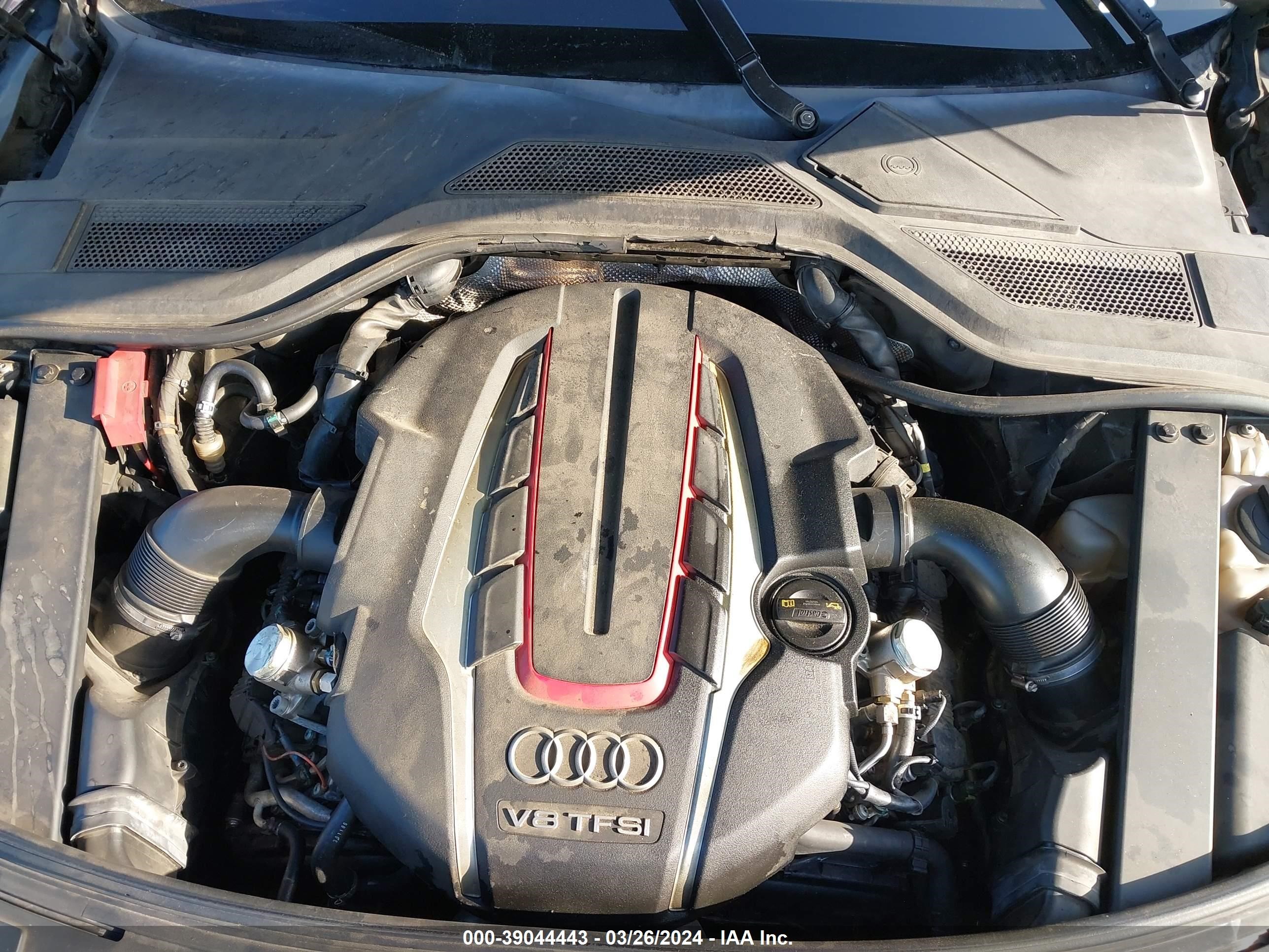 Photo 9 VIN: WAUD2AFDXEN008688 - AUDI S8 