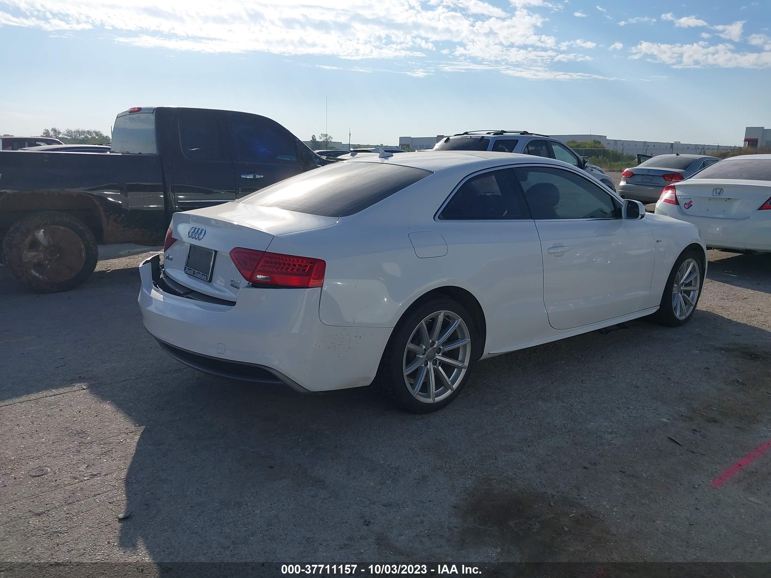 Photo 3 VIN: WAUD2AFR1GA006947 - AUDI A5 