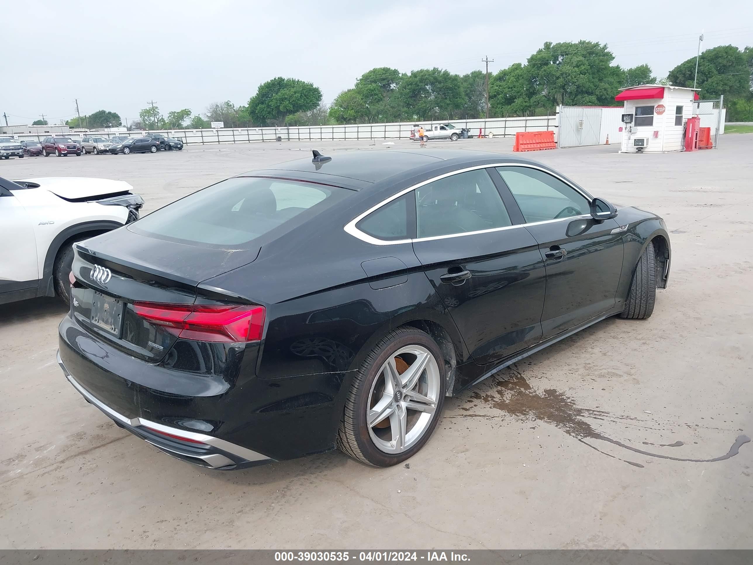 Photo 3 VIN: WAUDACF55MA013181 - AUDI A5 