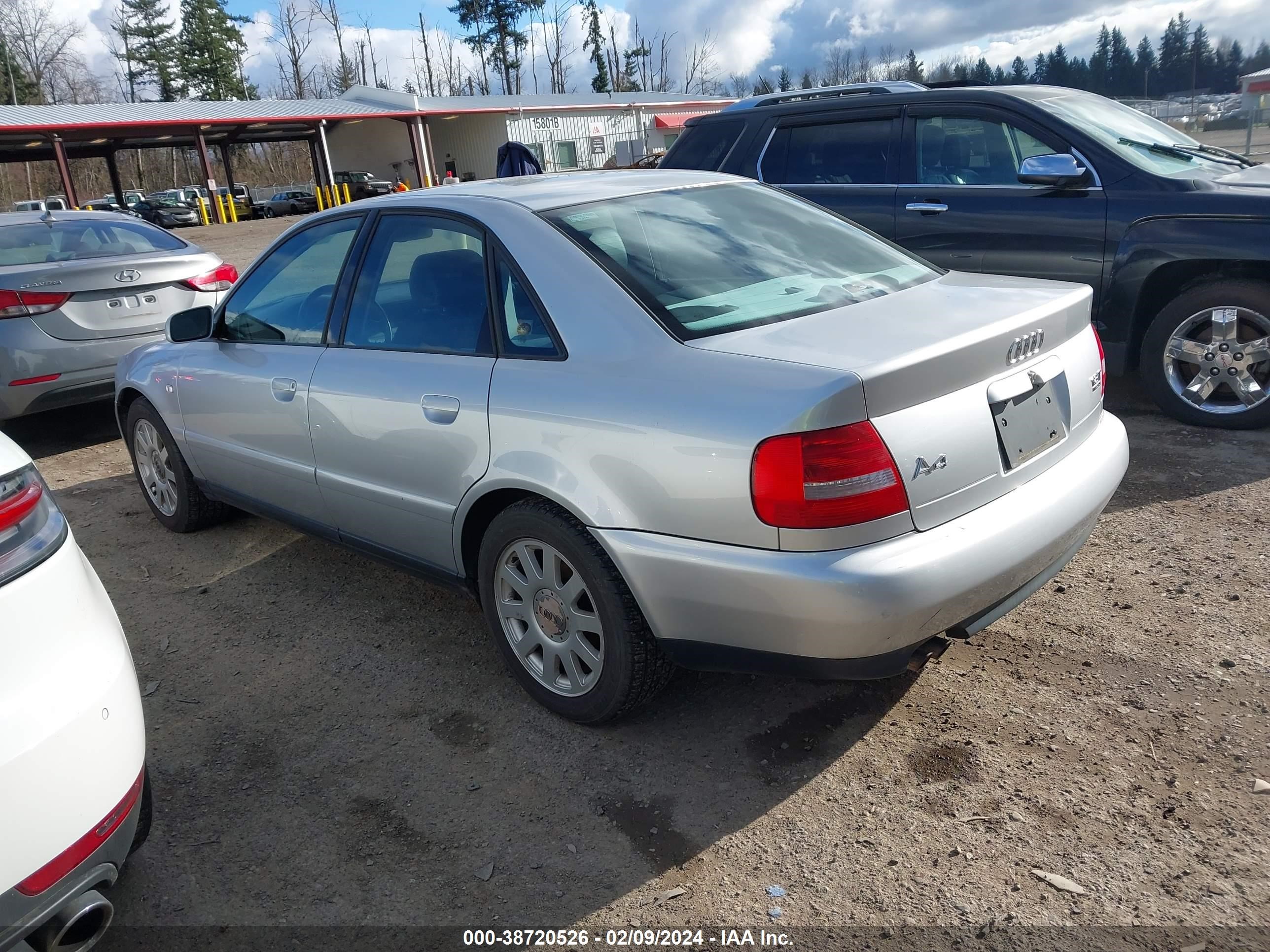 Photo 2 VIN: WAUDC68D21A096970 - AUDI A4 