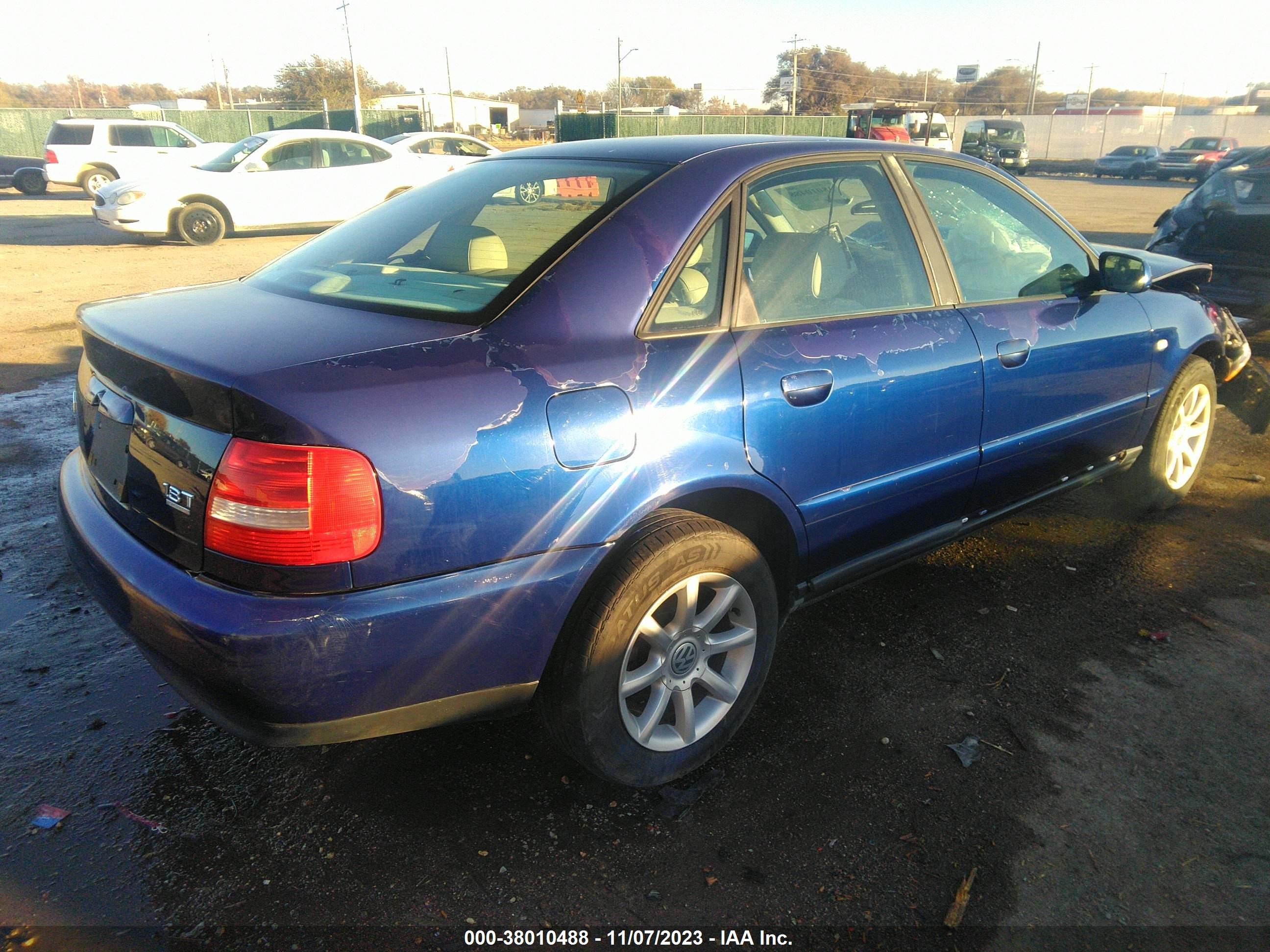 Photo 3 VIN: WAUDC68D41A094475 - AUDI A4 