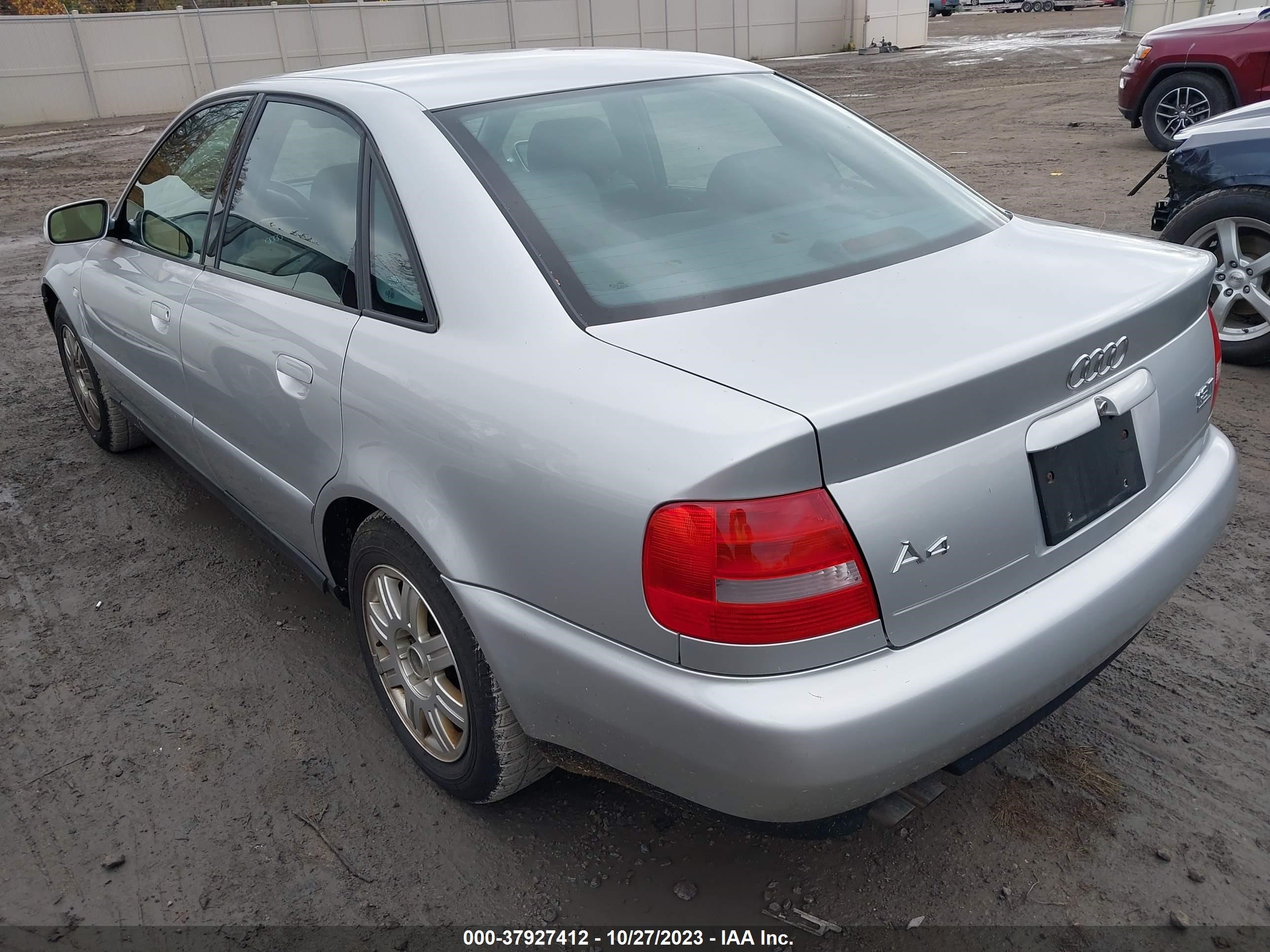 Photo 2 VIN: WAUDC68D41A140323 - AUDI A4 