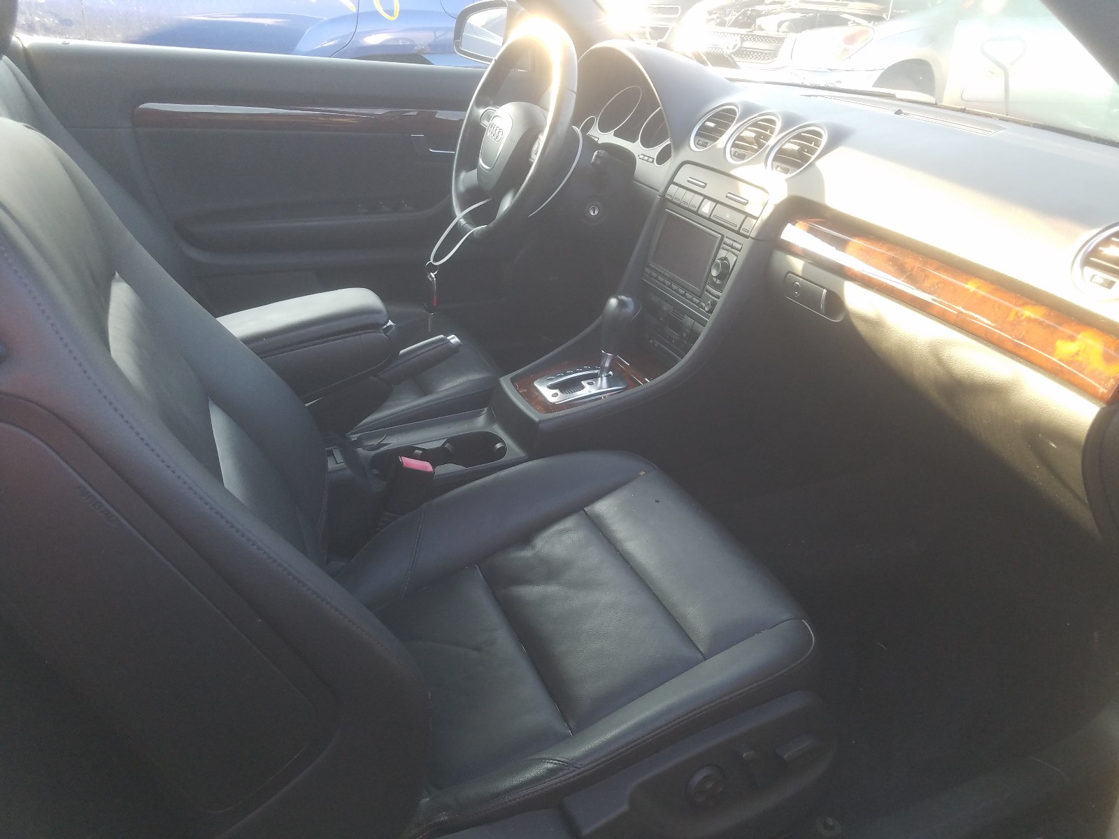 Photo 4 VIN: WAUDF48H19K008009 - AUDI CABRIOLET 