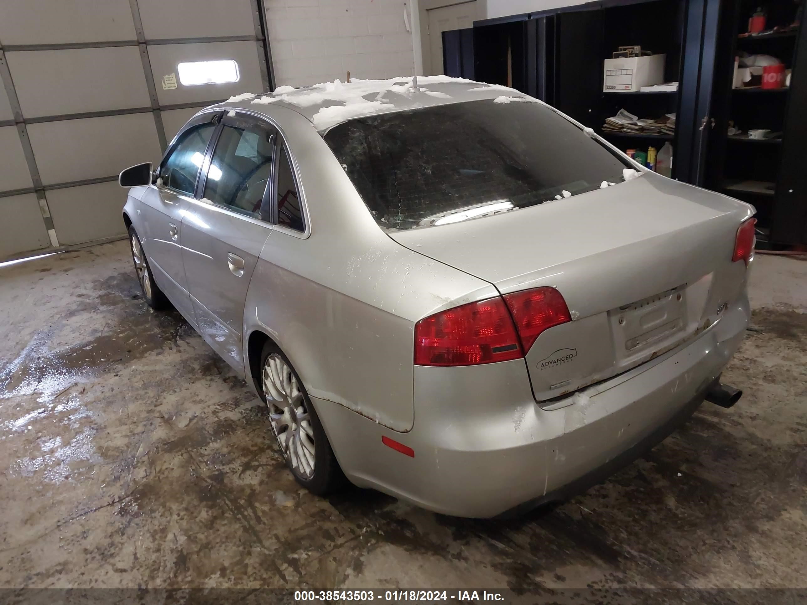 Photo 2 VIN: WAUDF68EX5A439580 - AUDI A4 