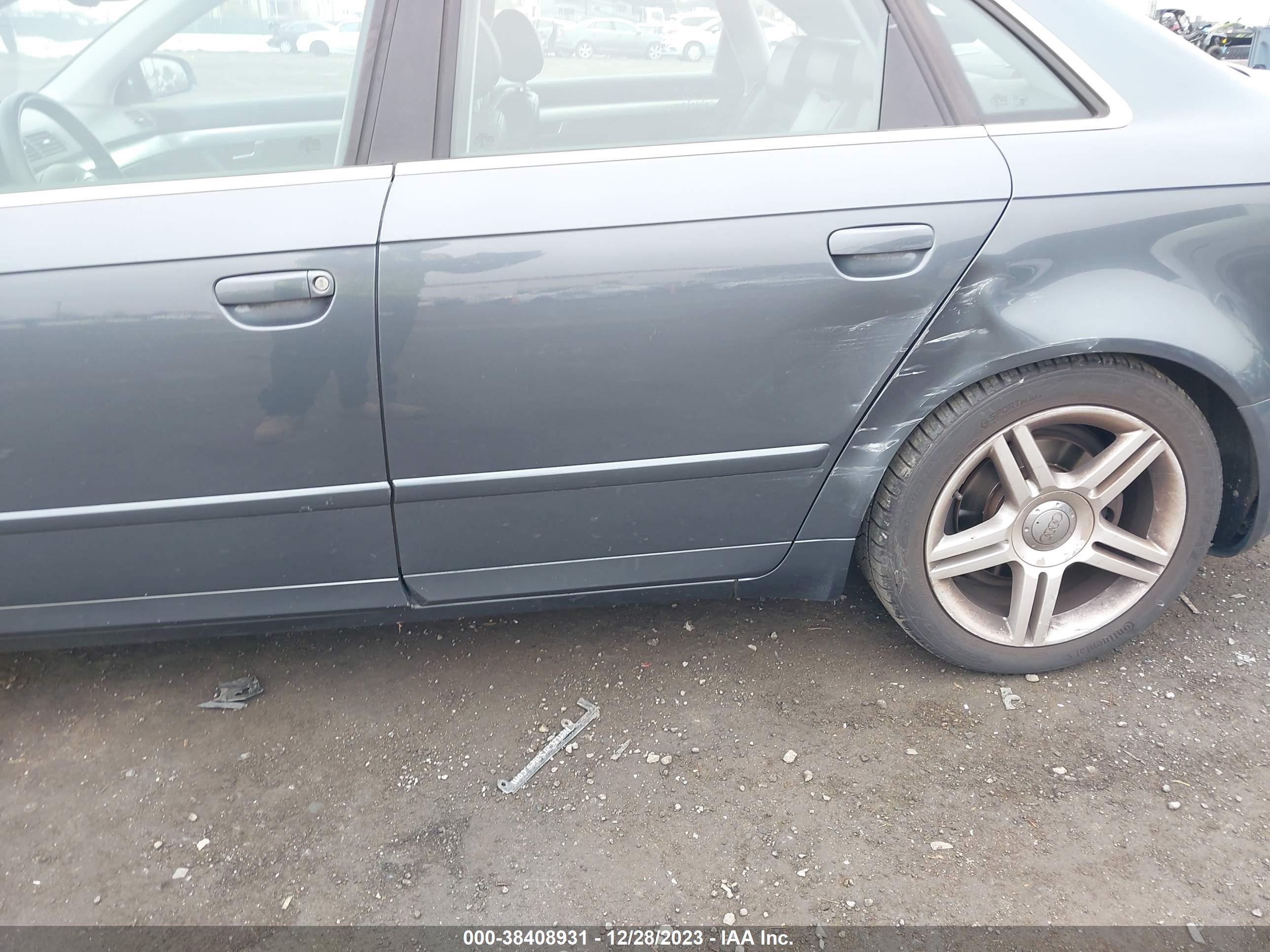 Photo 5 VIN: WAUDF78E37A112043 - AUDI A4 