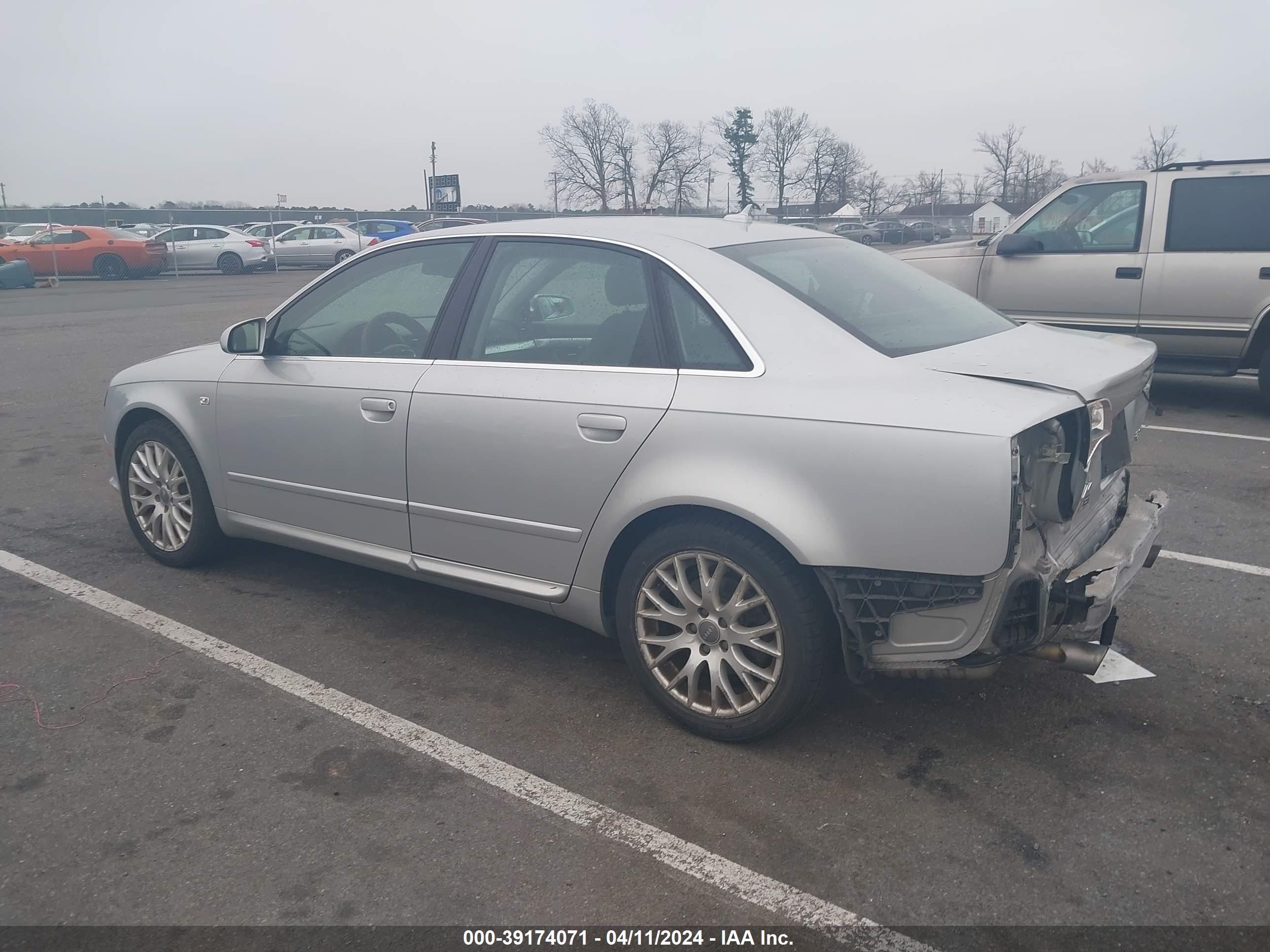 Photo 2 VIN: WAUDF78E38A145612 - AUDI A4 