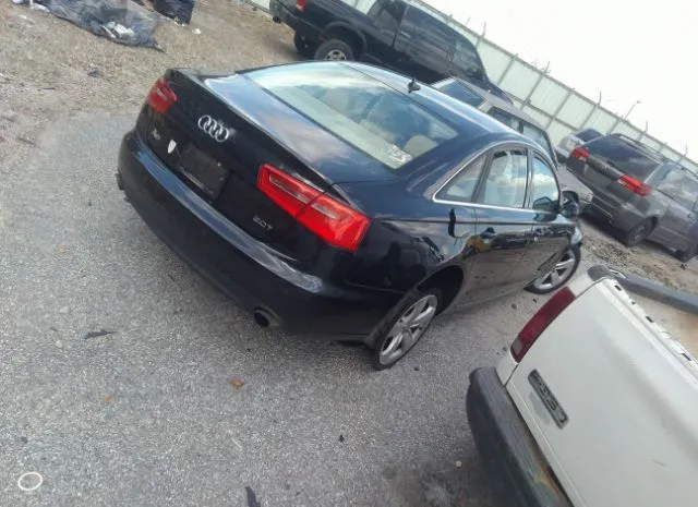 Photo 3 VIN: WAUDFAFC2CN093874 - AUDI A6 