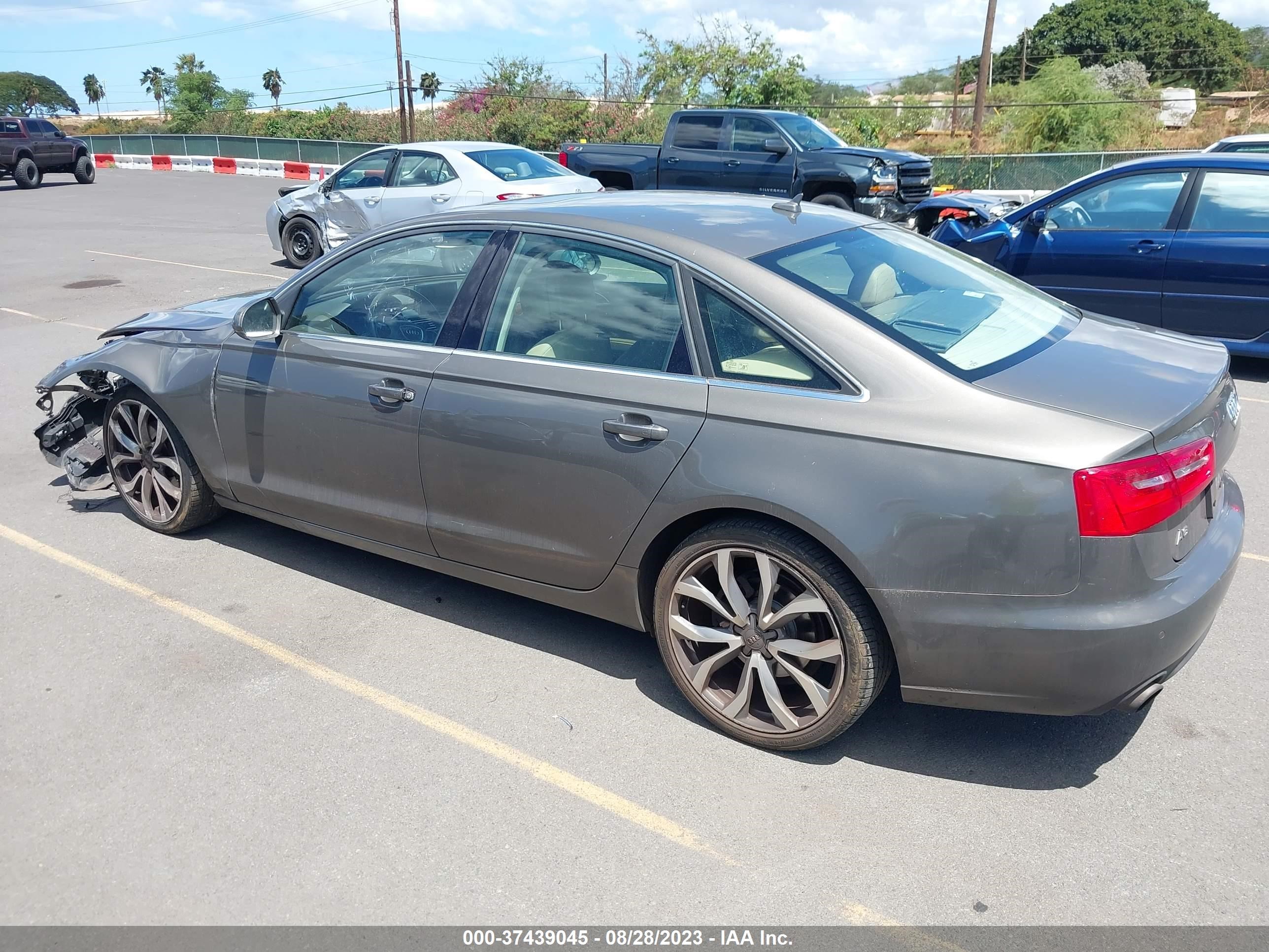 Photo 2 VIN: WAUDFAFC2DN155808 - AUDI A6 