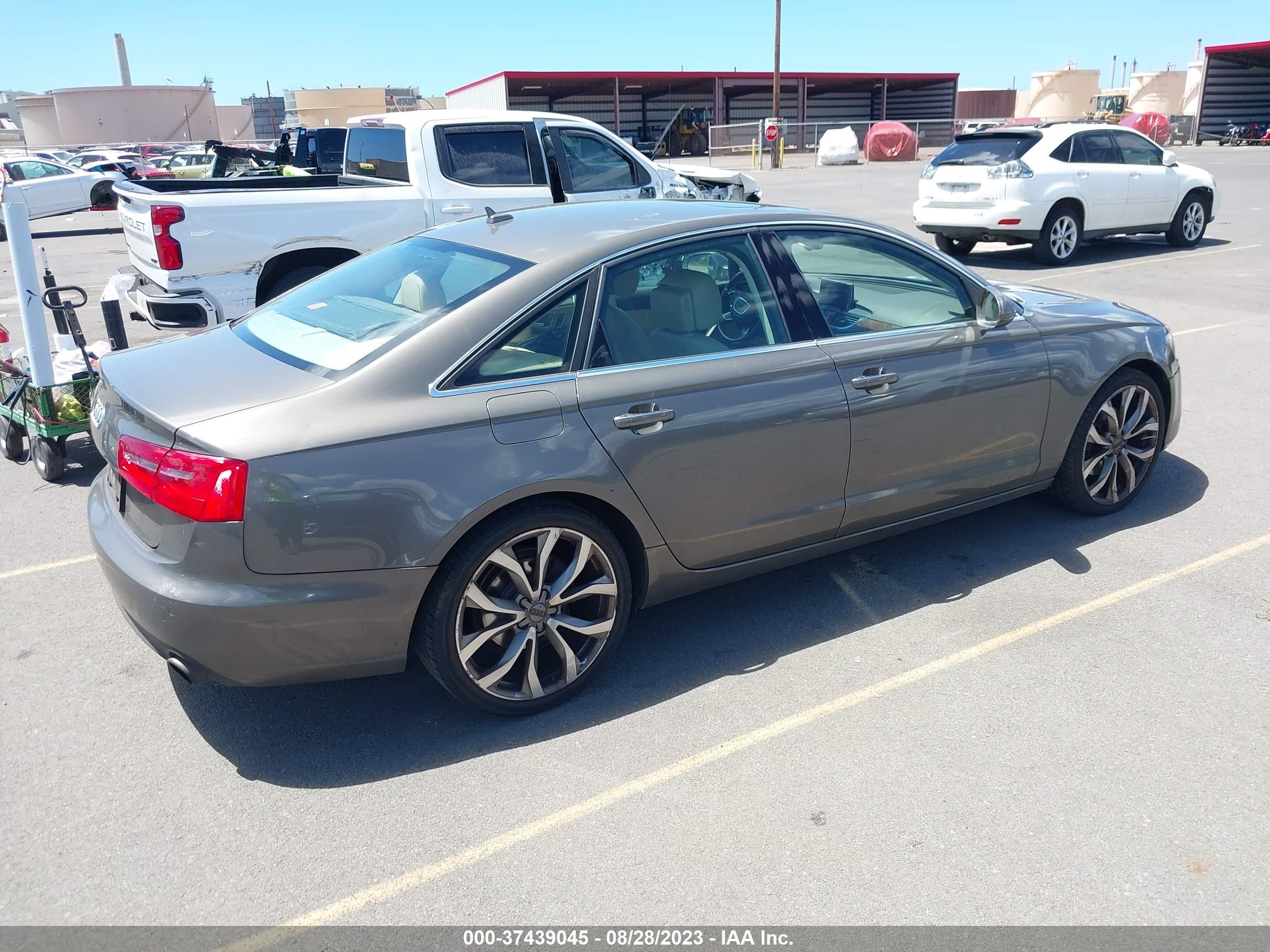 Photo 3 VIN: WAUDFAFC2DN155808 - AUDI A6 