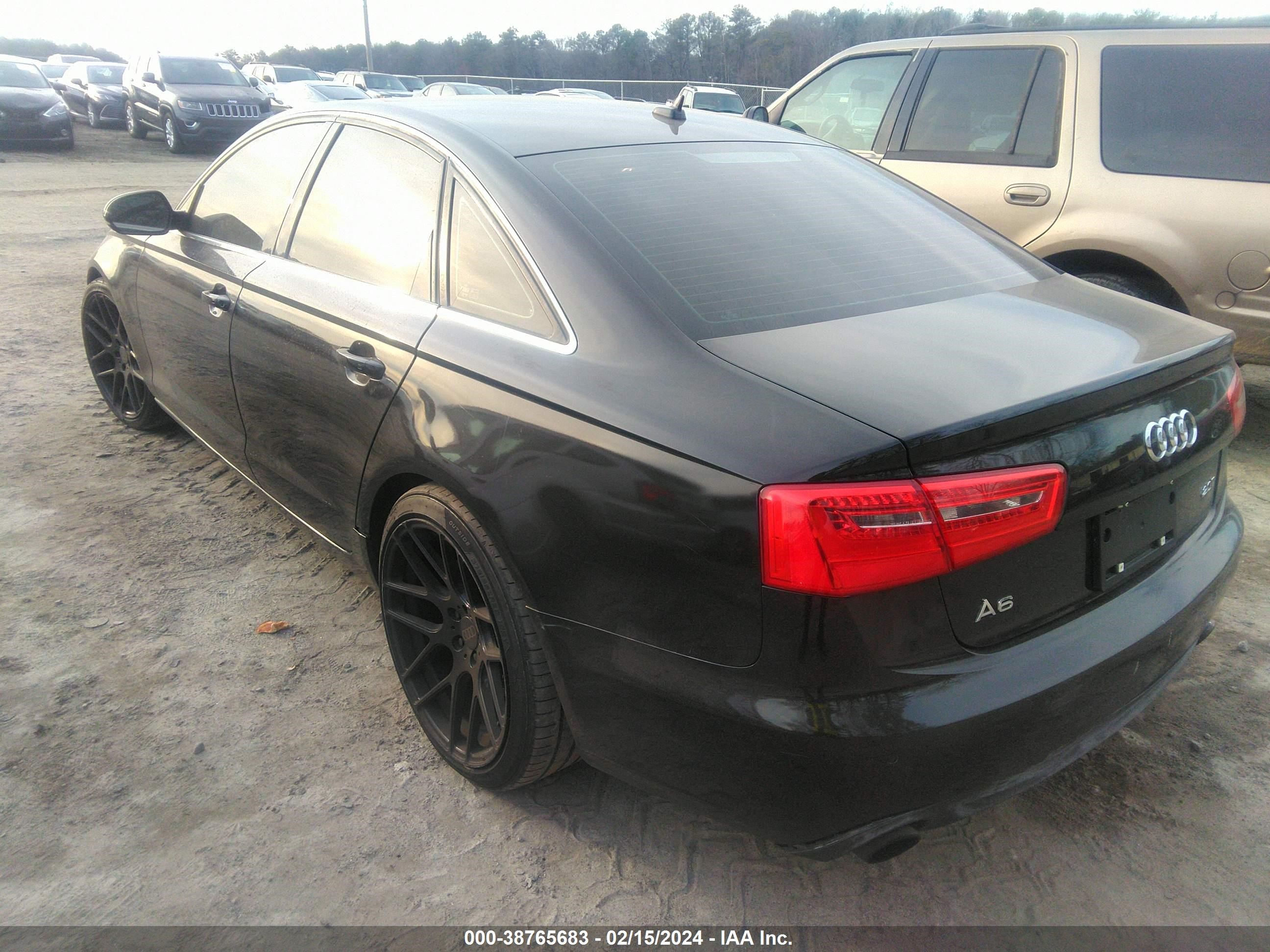 Photo 2 VIN: WAUDFAFC6CN174974 - AUDI A6 