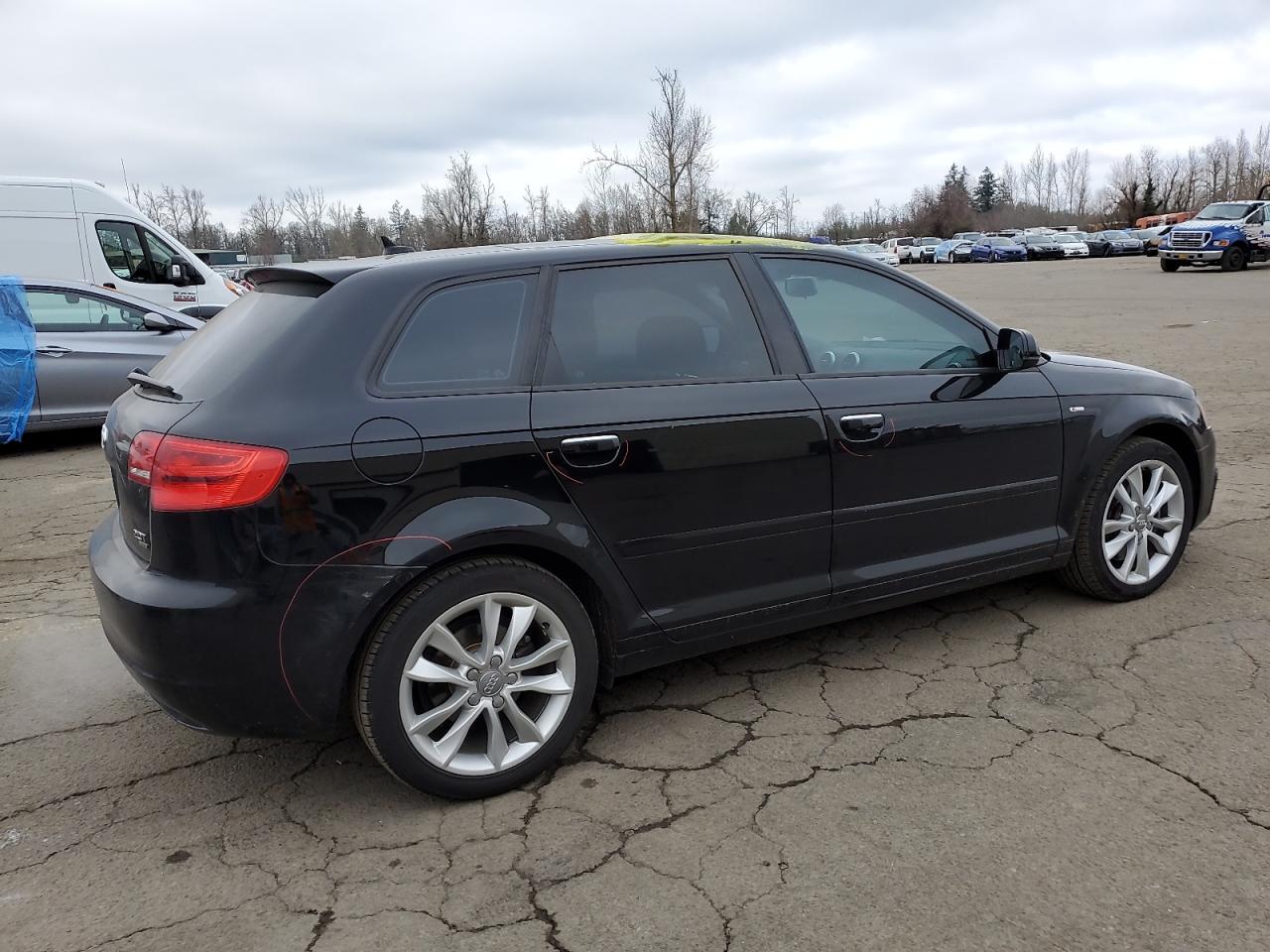 Photo 2 VIN: WAUDFAFM3DA010857 - AUDI A3 