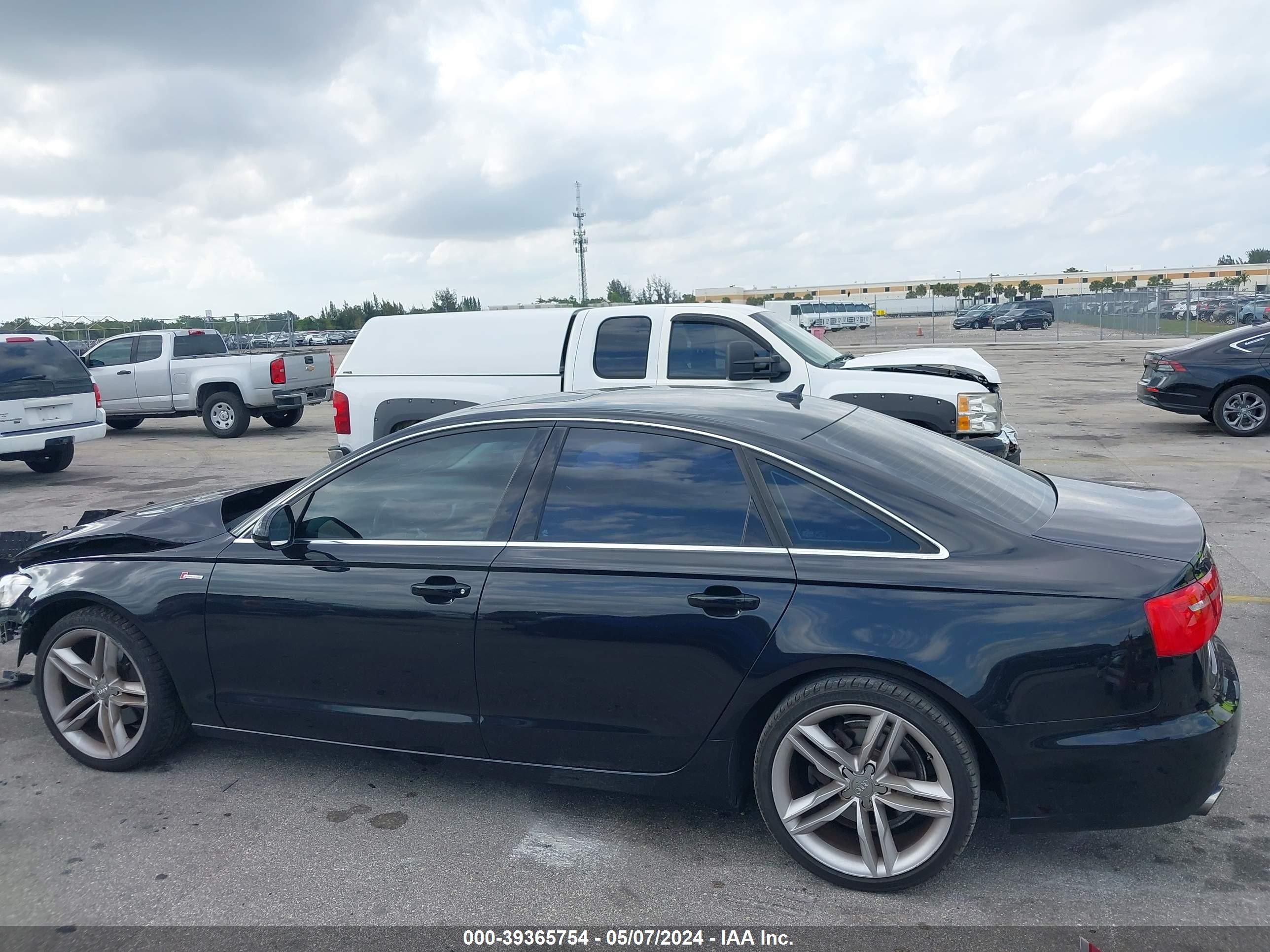 Photo 14 VIN: WAUDFBFC5CN145360 - AUDI A6 