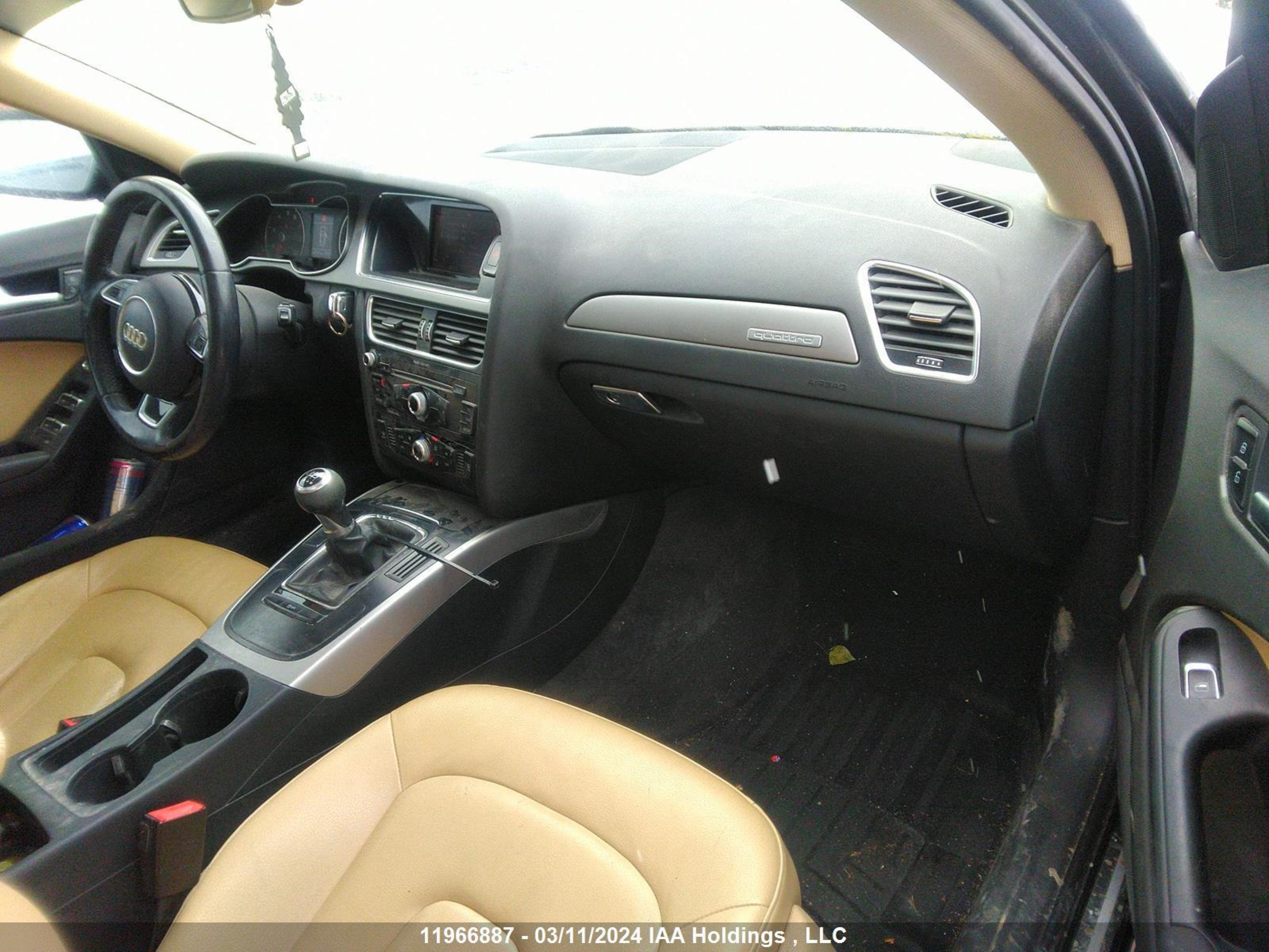 Photo 4 VIN: WAUDFCFLXDN041289 - AUDI A4 