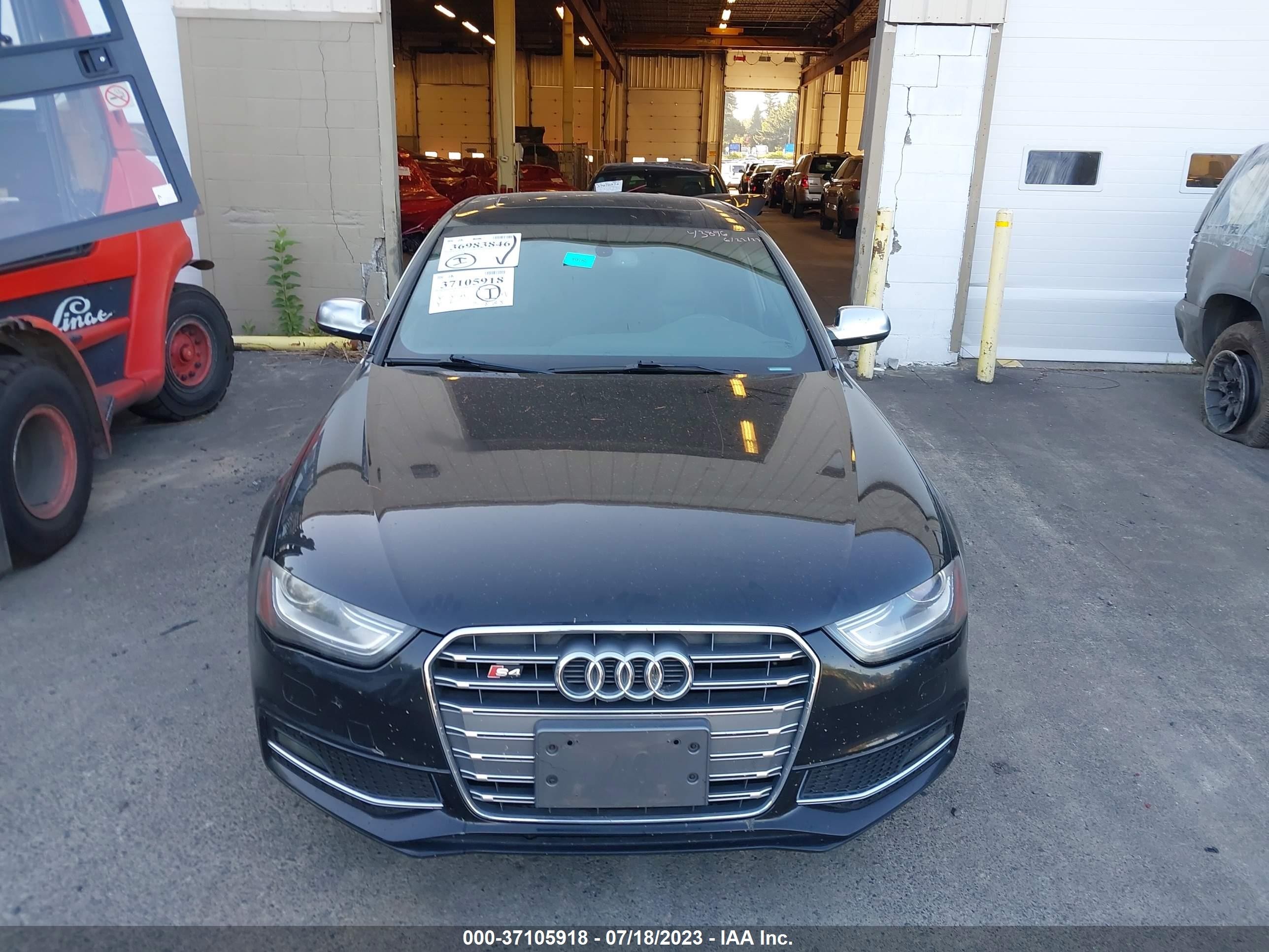 Photo 11 VIN: WAUDGAFL3EA045842 - AUDI S4 