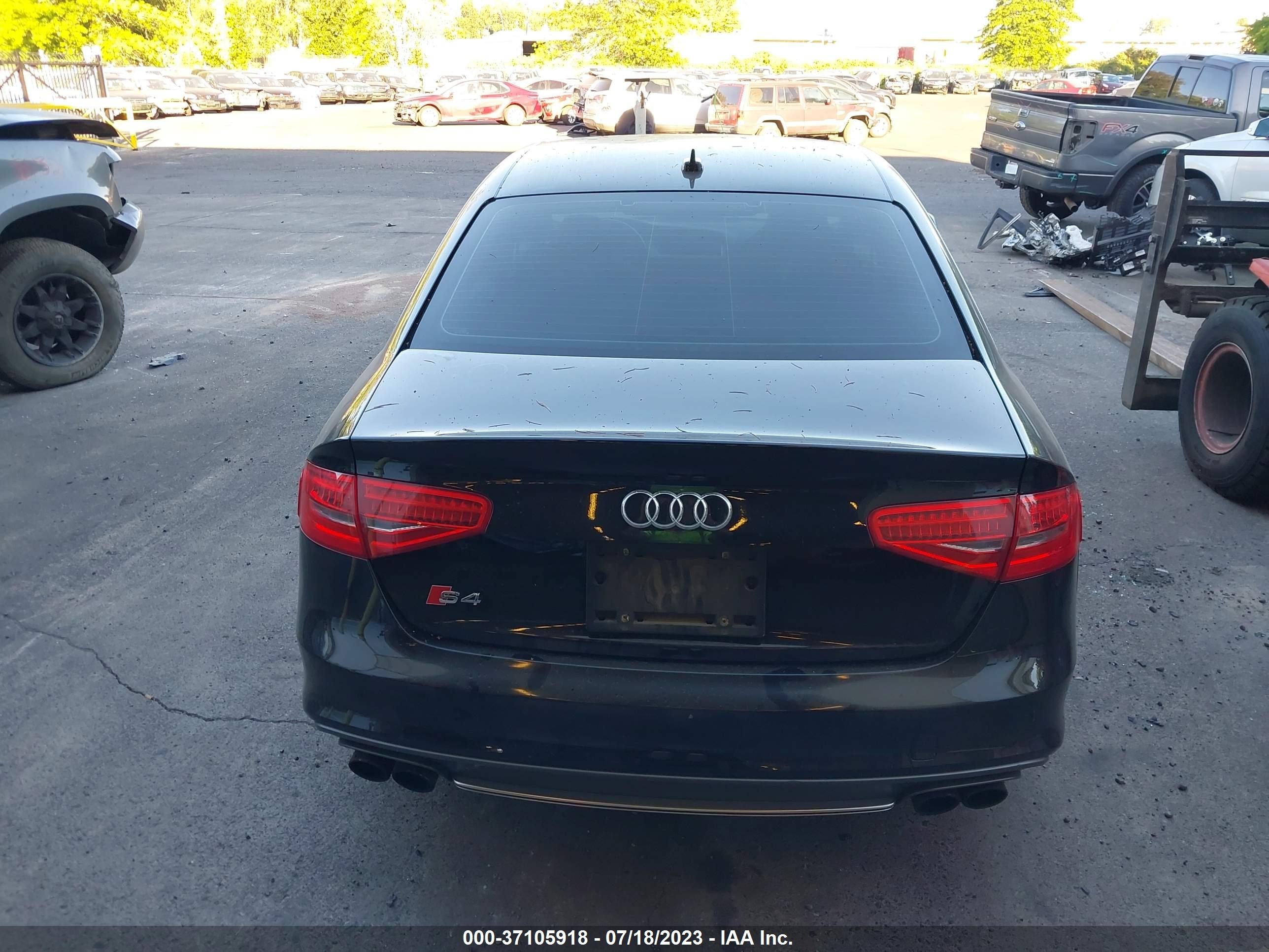 Photo 15 VIN: WAUDGAFL3EA045842 - AUDI S4 