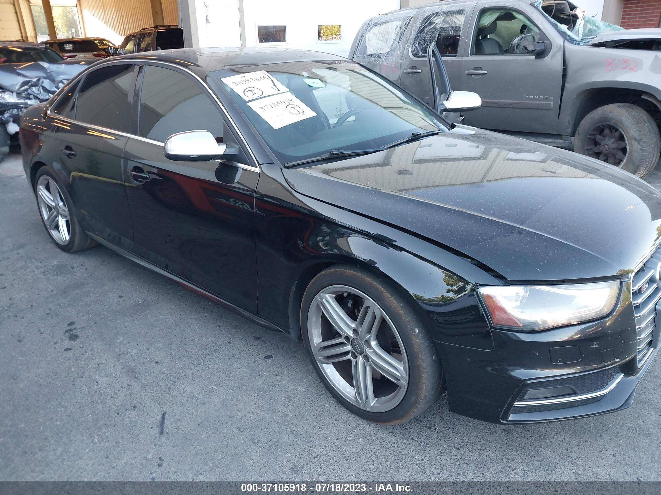 Photo 5 VIN: WAUDGAFL3EA045842 - AUDI S4 