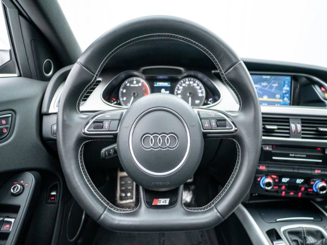 Photo 6 VIN: WAUDGAFL8EA074334 - AUDI S4 