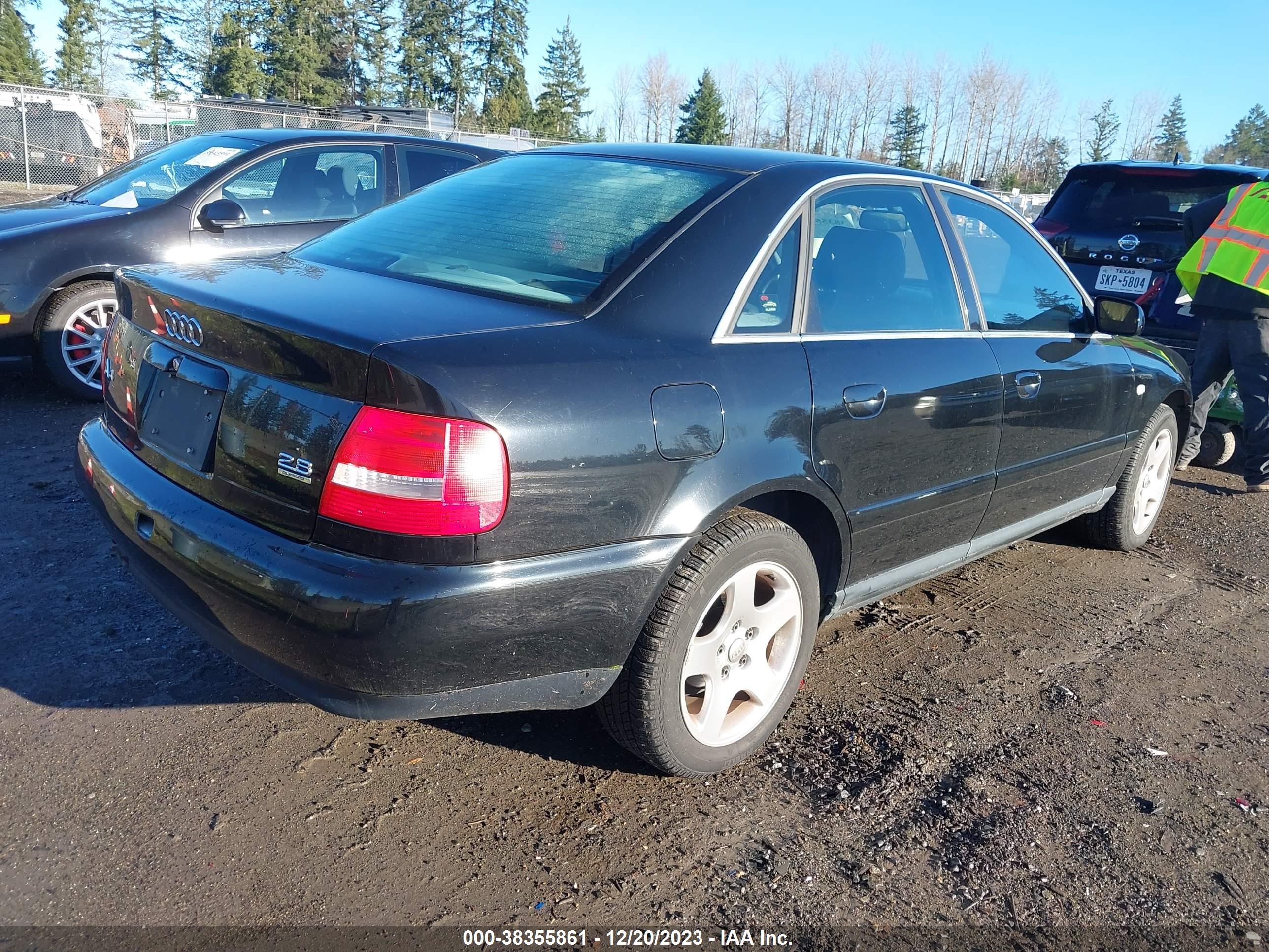 Photo 3 VIN: WAUDH28D8YA189559 - AUDI A4 