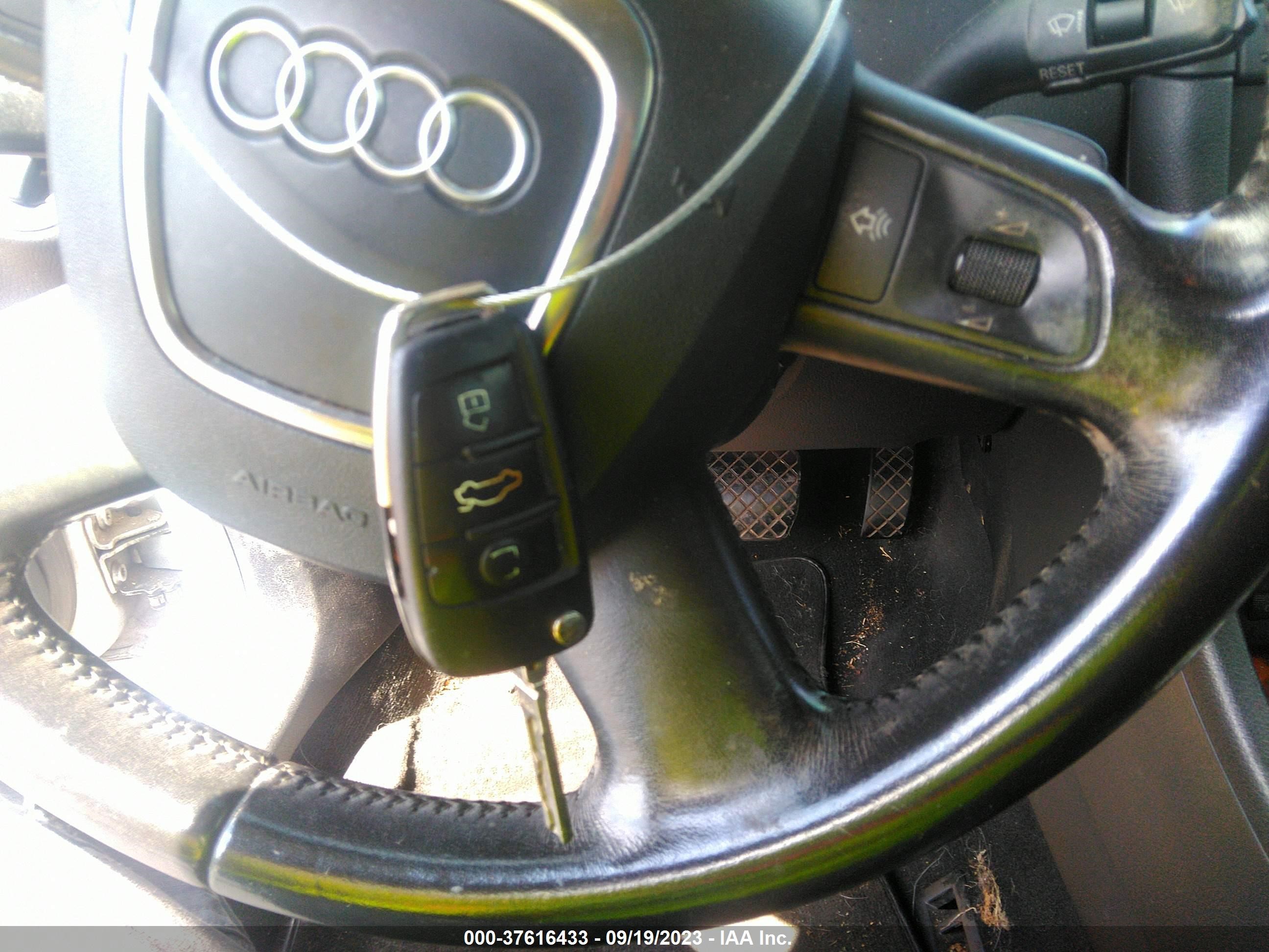 Photo 10 VIN: WAUDH48H98K005190 - AUDI A4 