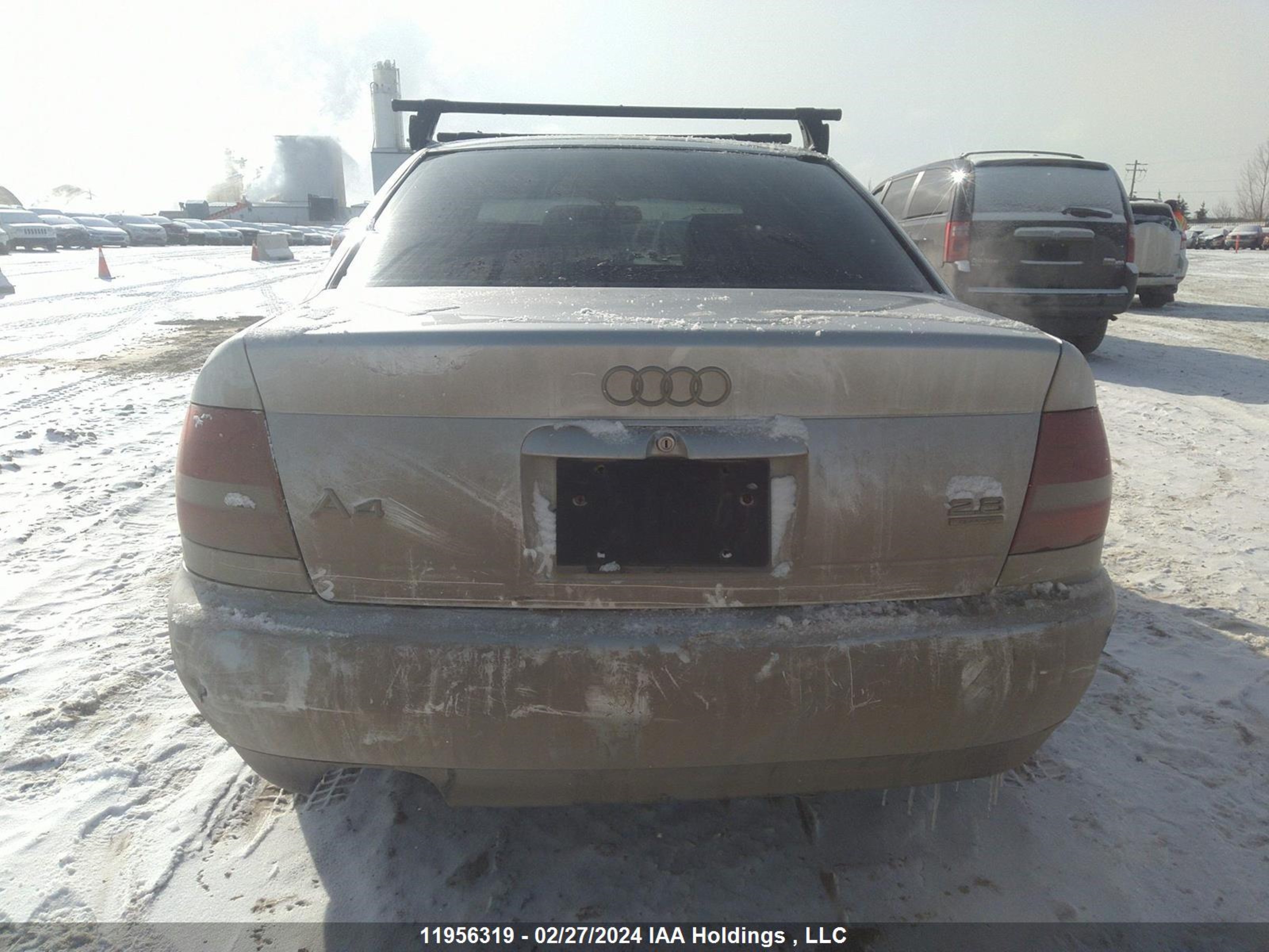 Photo 15 VIN: WAUDH68D61A111424 - AUDI A4 