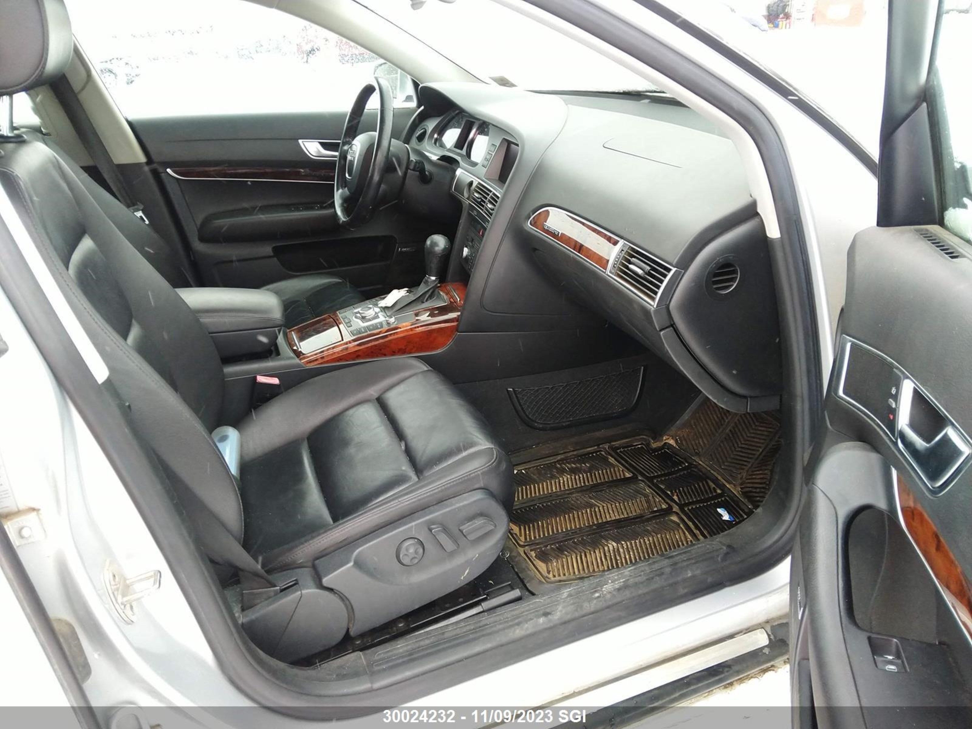 Photo 4 VIN: WAUDH74FX6N100228 - AUDI A6 