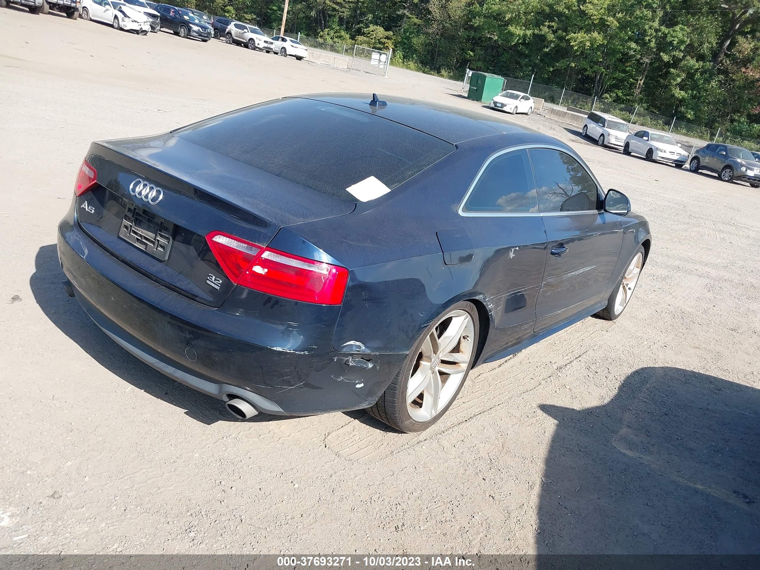 Photo 3 VIN: WAUDK78T29A013713 - AUDI A5 