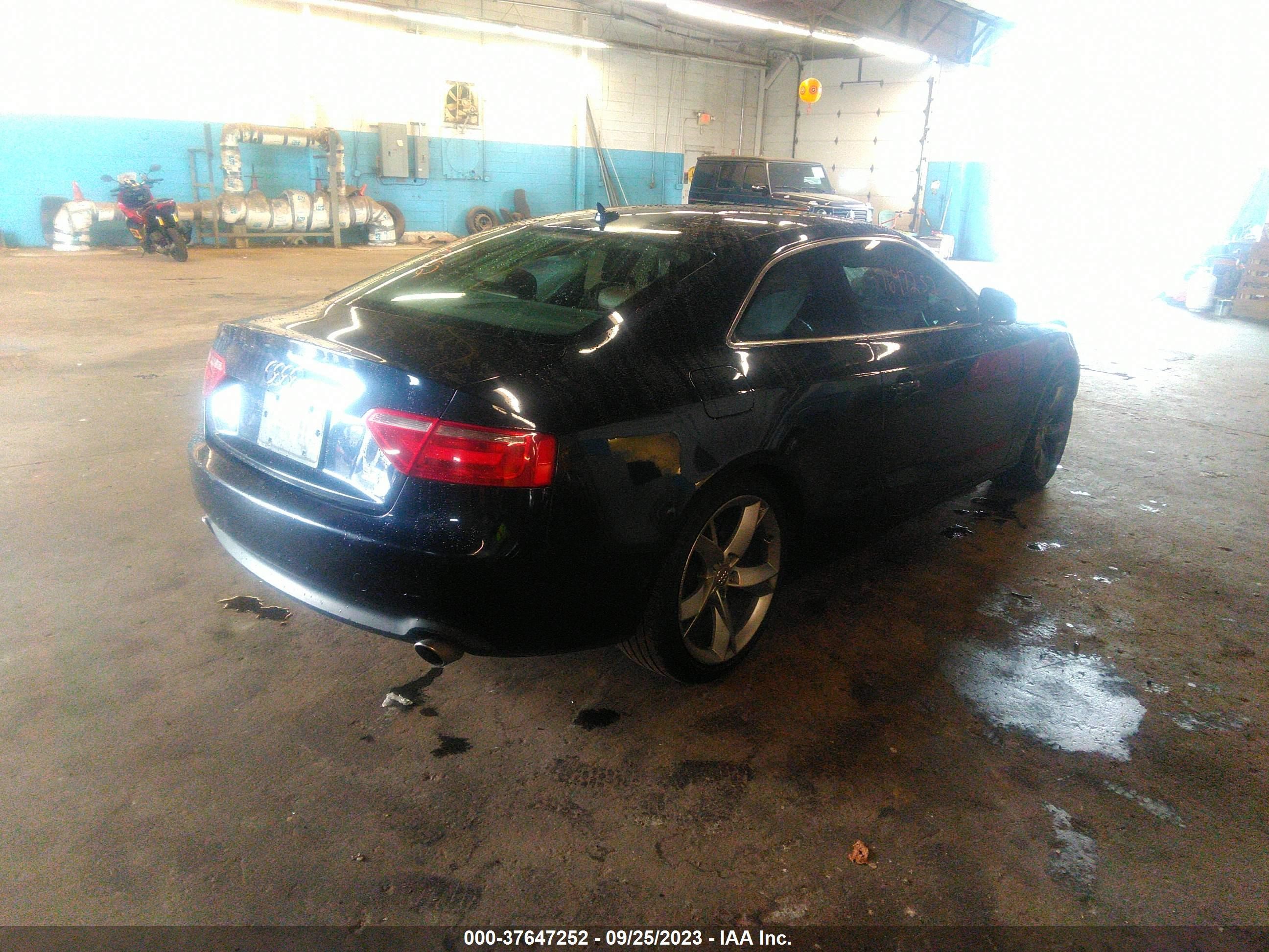 Photo 3 VIN: WAUDK78T29A057694 - AUDI A5 