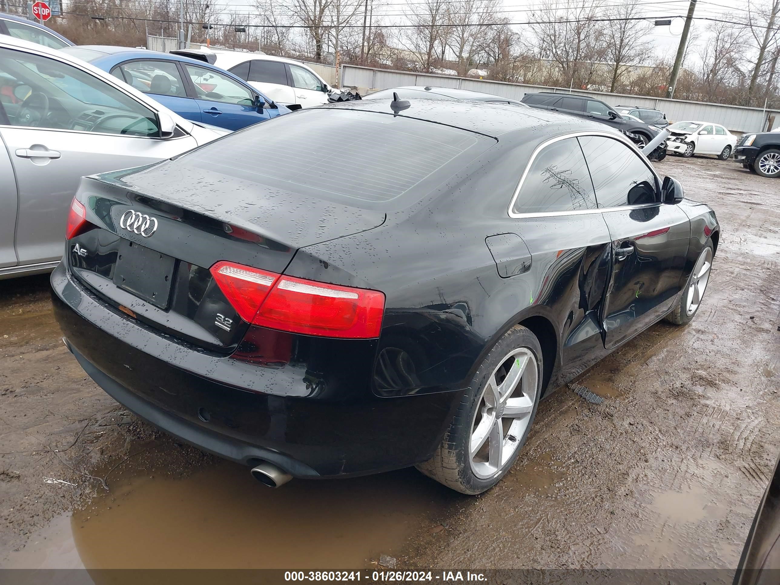 Photo 3 VIN: WAUDK78T79A013819 - AUDI A5 