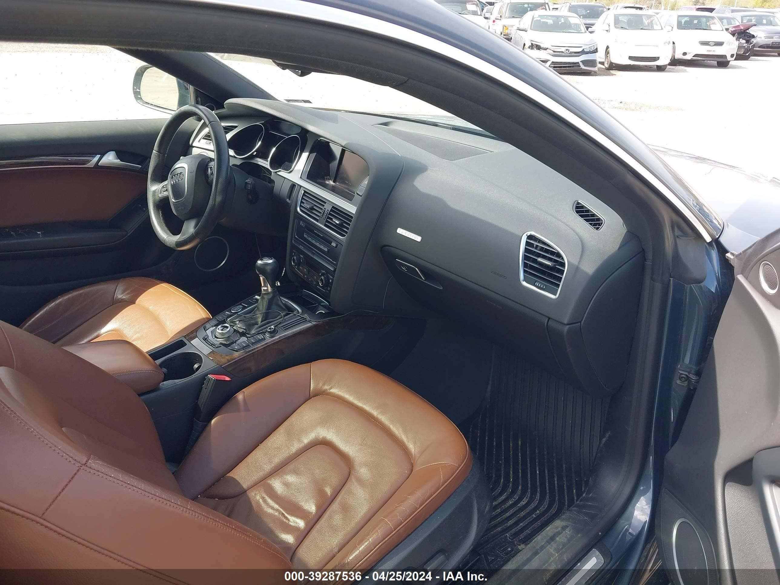 Photo 4 VIN: WAUDK78TX9A042098 - AUDI A5 