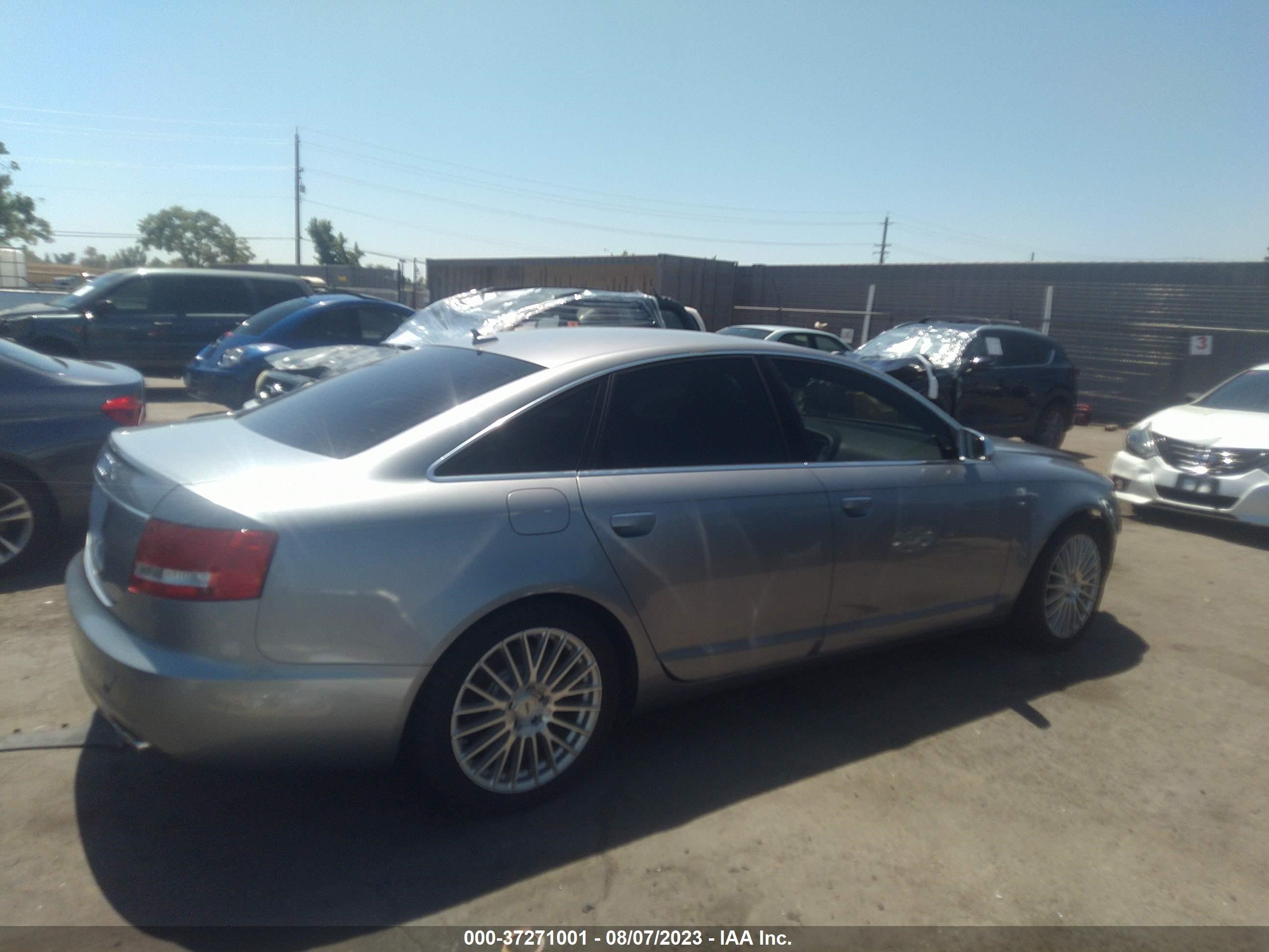 Photo 13 VIN: WAUDN74F78N146823 - AUDI S6 