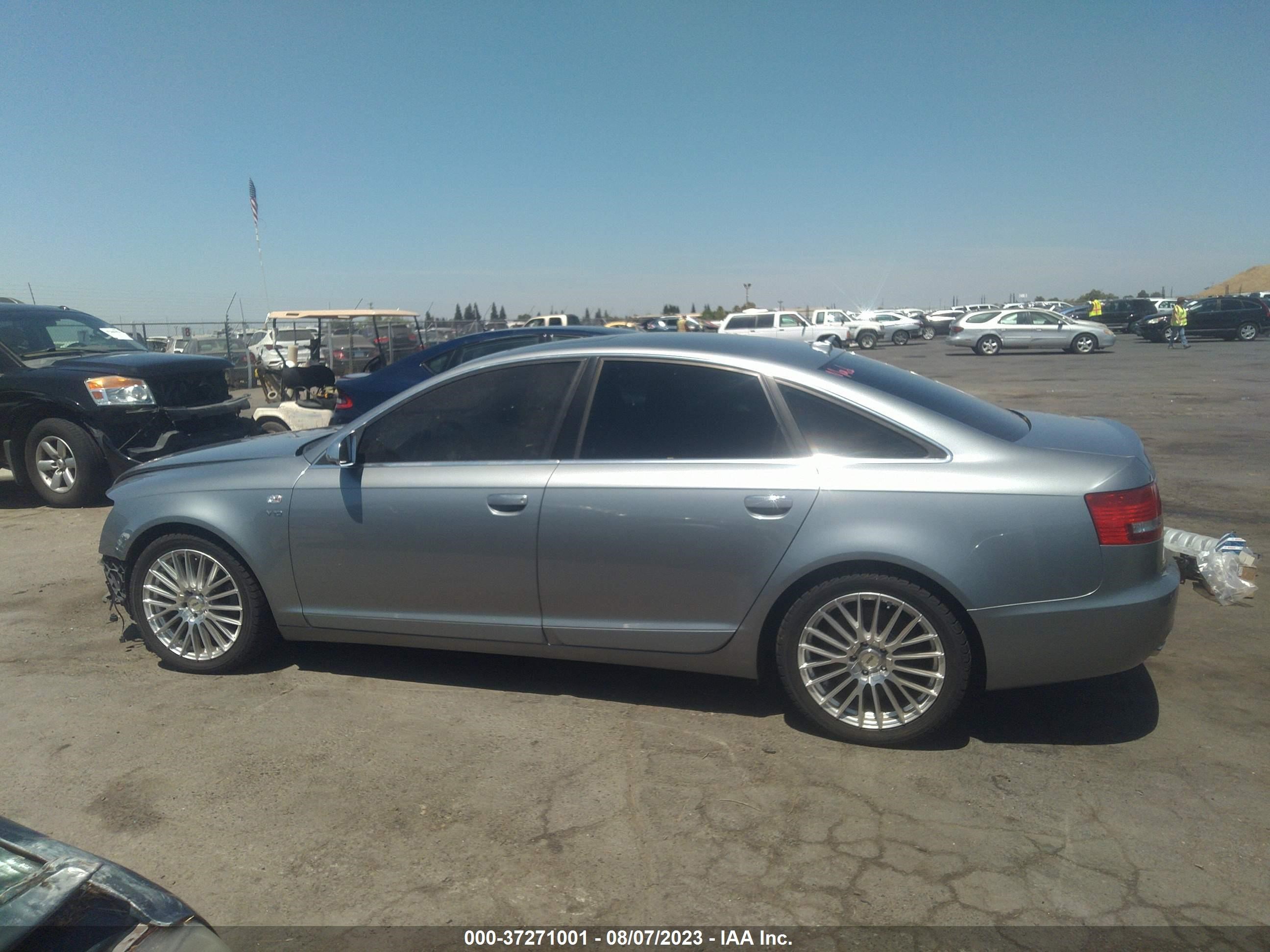 Photo 14 VIN: WAUDN74F78N146823 - AUDI S6 