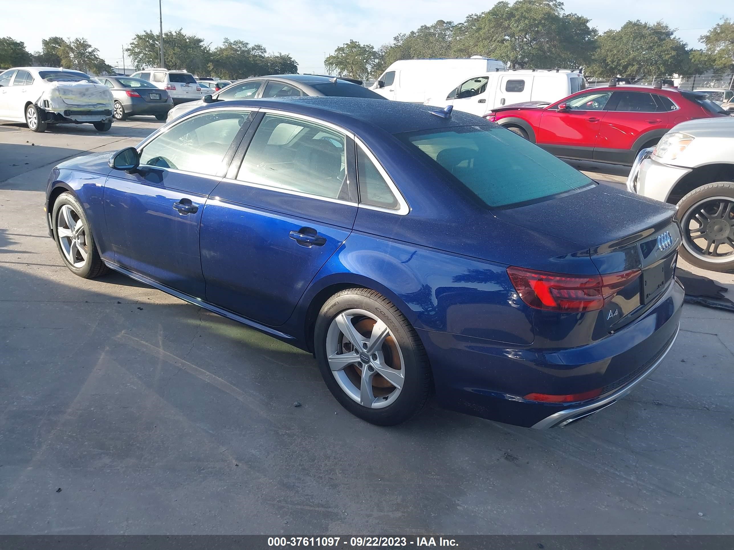 Photo 2 VIN: WAUDNAF41KN003589 - AUDI A4 