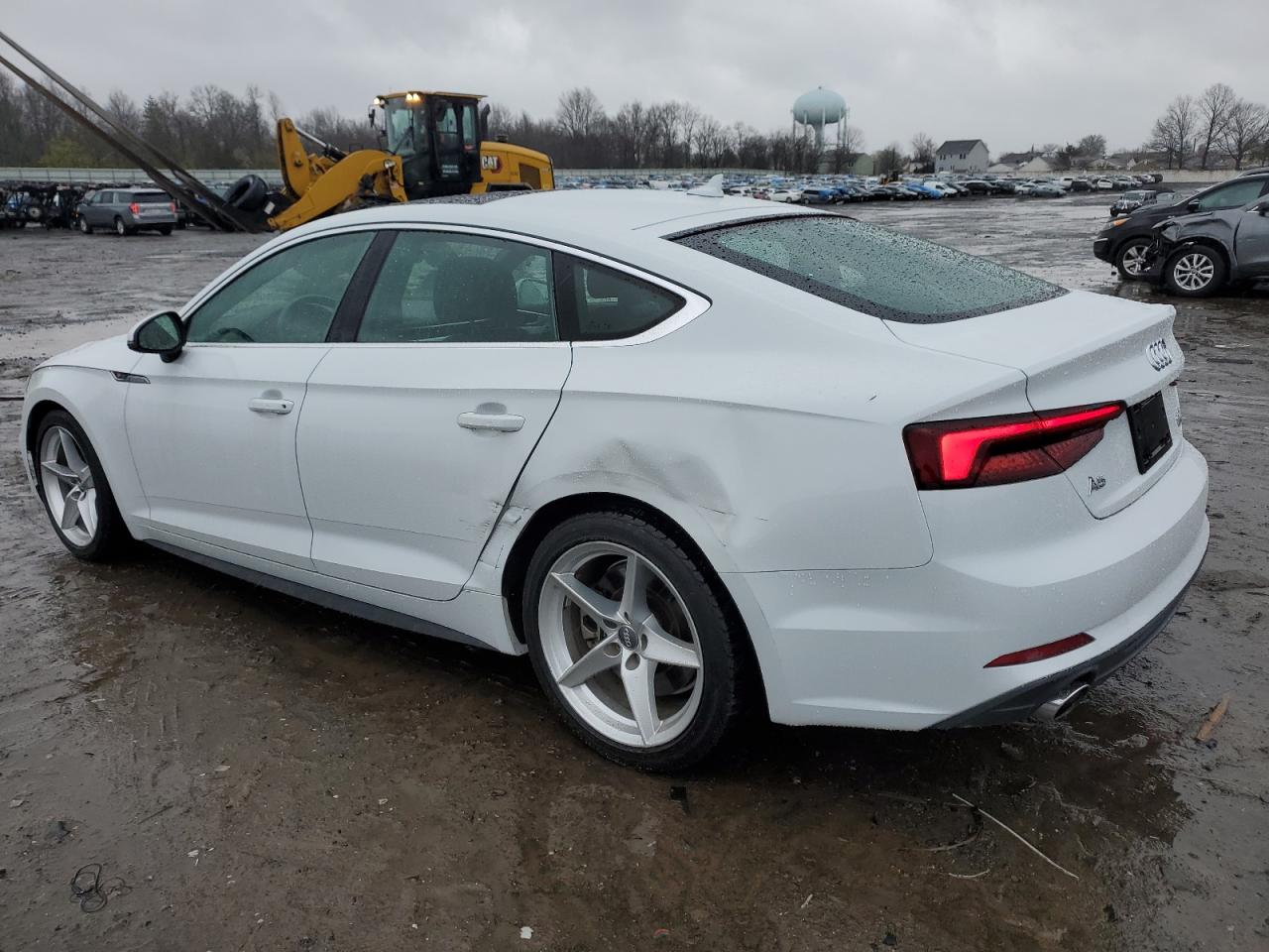 Photo 1 VIN: WAUDNCF54JA132582 - AUDI A5 