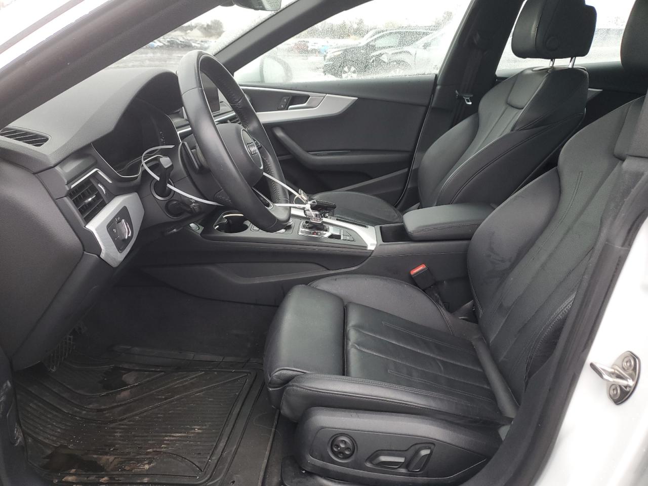 Photo 6 VIN: WAUDNCF54JA132582 - AUDI A5 