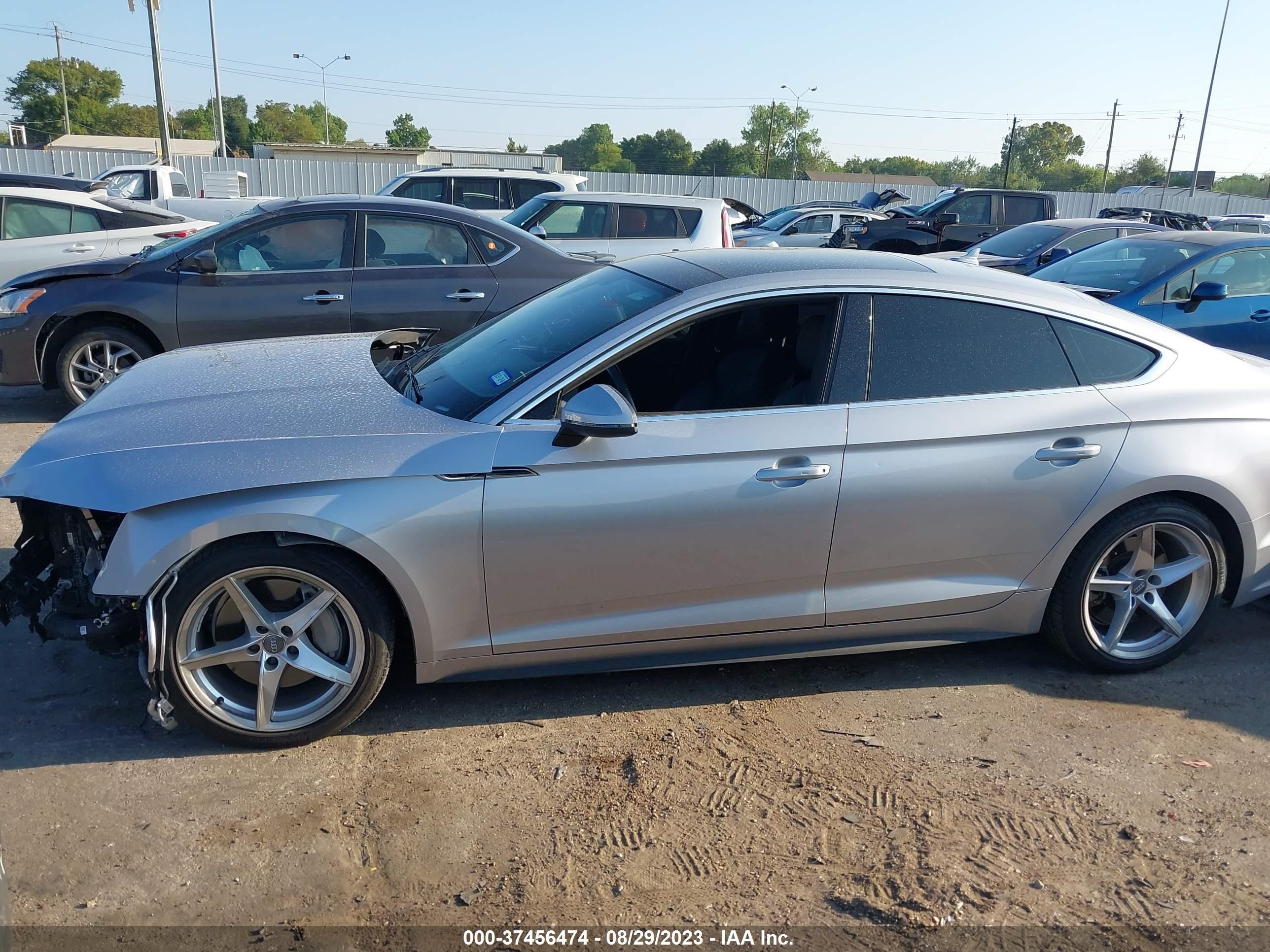 Photo 13 VIN: WAUDNCF57KA065641 - AUDI A5 