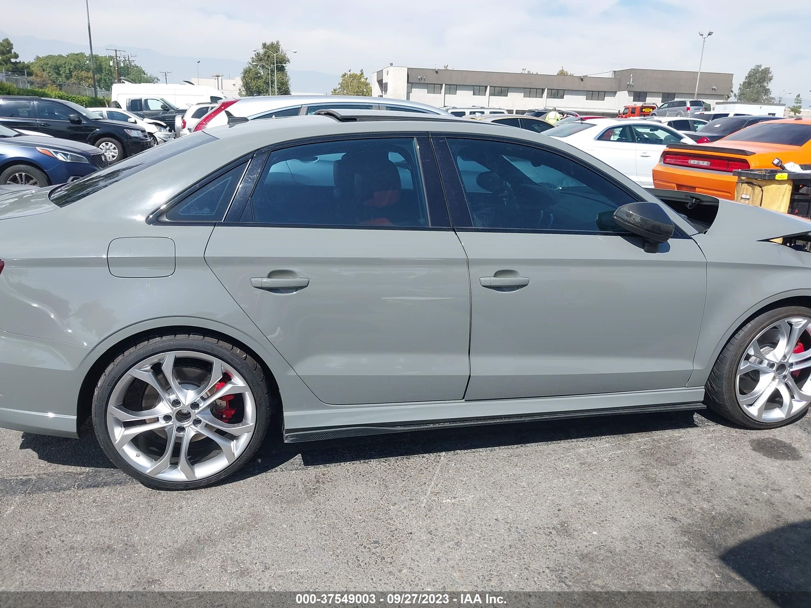 Photo 12 VIN: WAUE1GFF2LA042723 - AUDI S3 