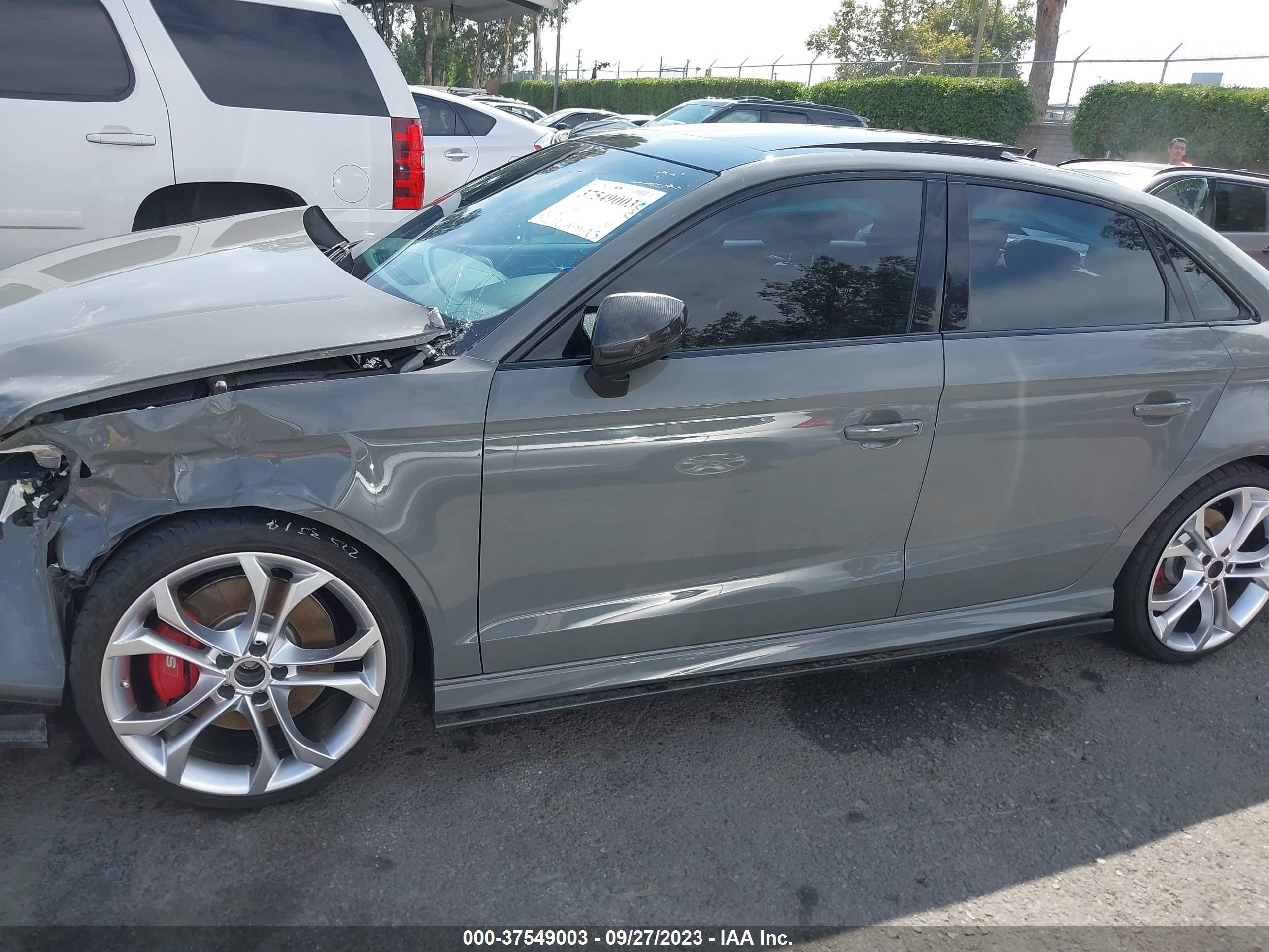 Photo 13 VIN: WAUE1GFF2LA042723 - AUDI S3 