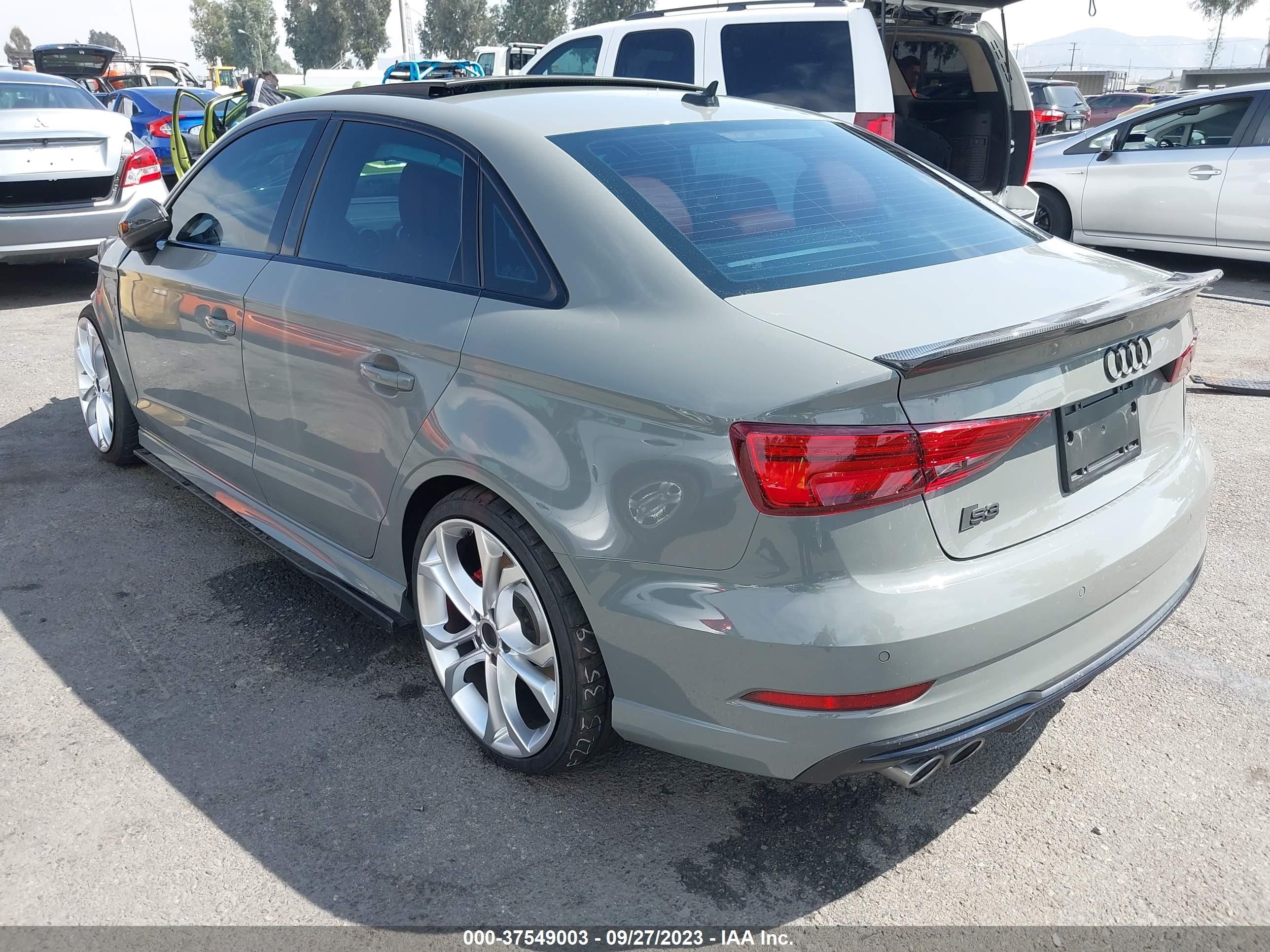 Photo 2 VIN: WAUE1GFF2LA042723 - AUDI S3 