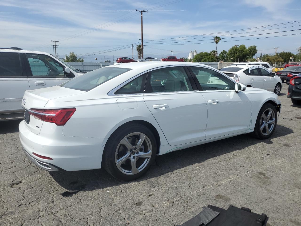 Photo 2 VIN: WAUE3BF26RN001409 - AUDI A6 