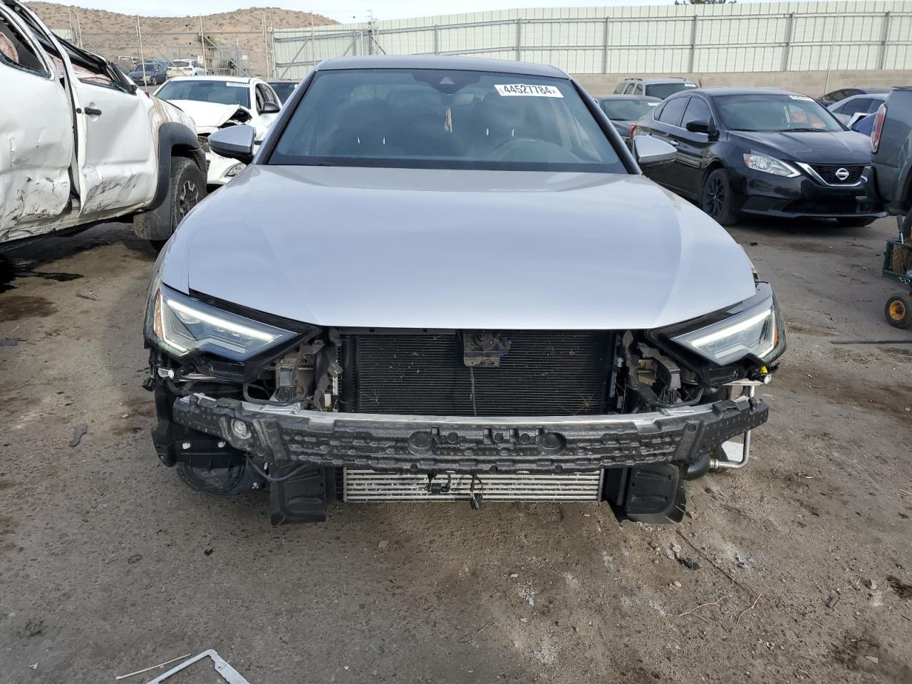 Photo 4 VIN: WAUE8AF2XKN127337 - AUDI A6 