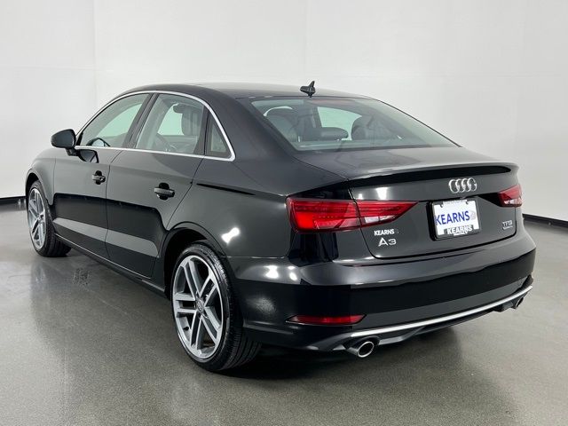 Photo 4 VIN: WAUE8GFF0J1024536 - AUDI A3 SEDAN 