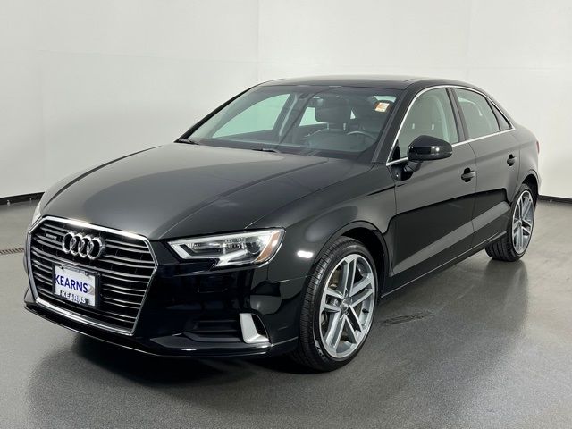 Photo 2 VIN: WAUE8GFF0J1024536 - AUDI A3 SEDAN 