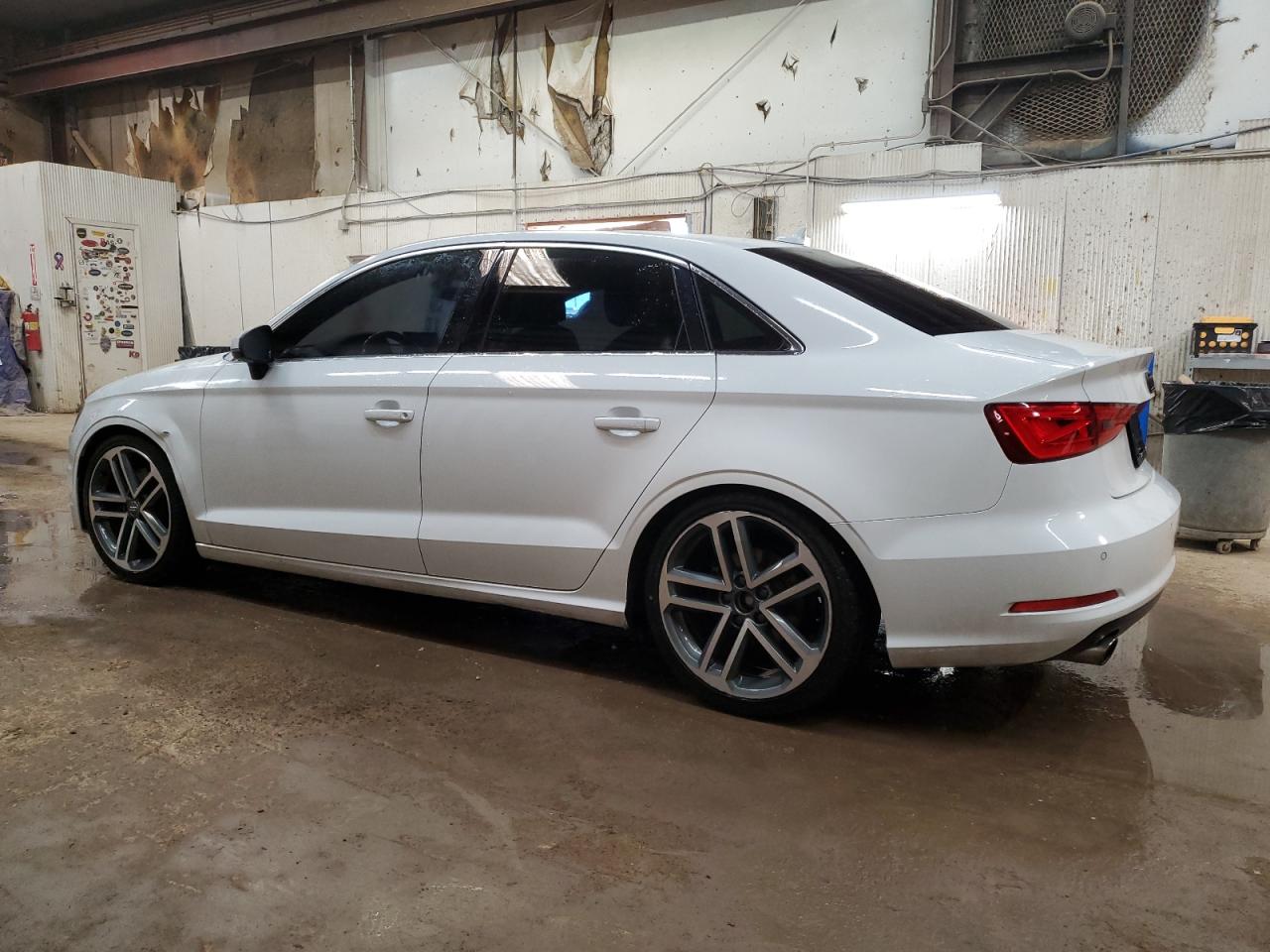 Photo 1 VIN: WAUE8GFFXG1081805 - AUDI A3 