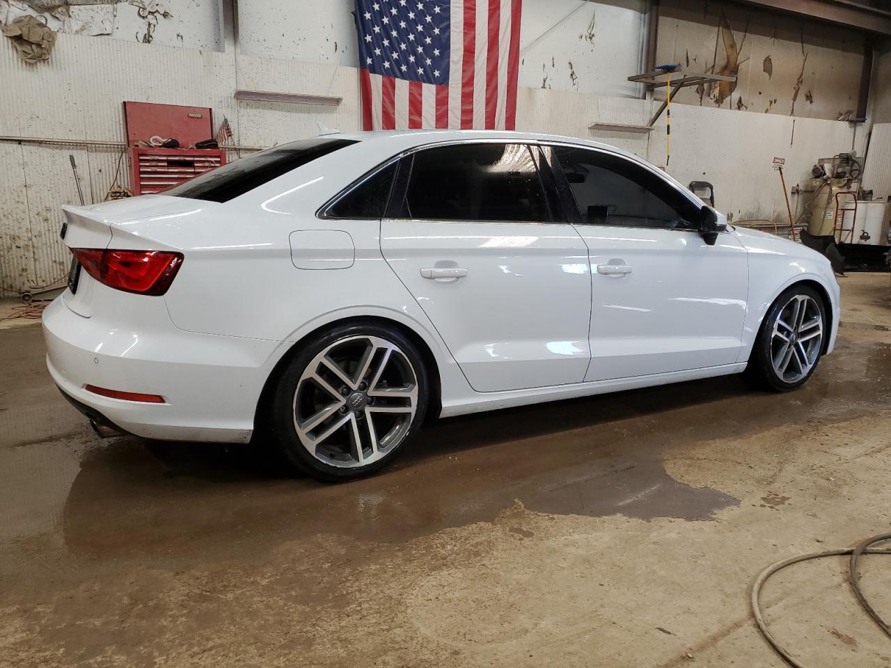 Photo 2 VIN: WAUE8GFFXG1081805 - AUDI A3 