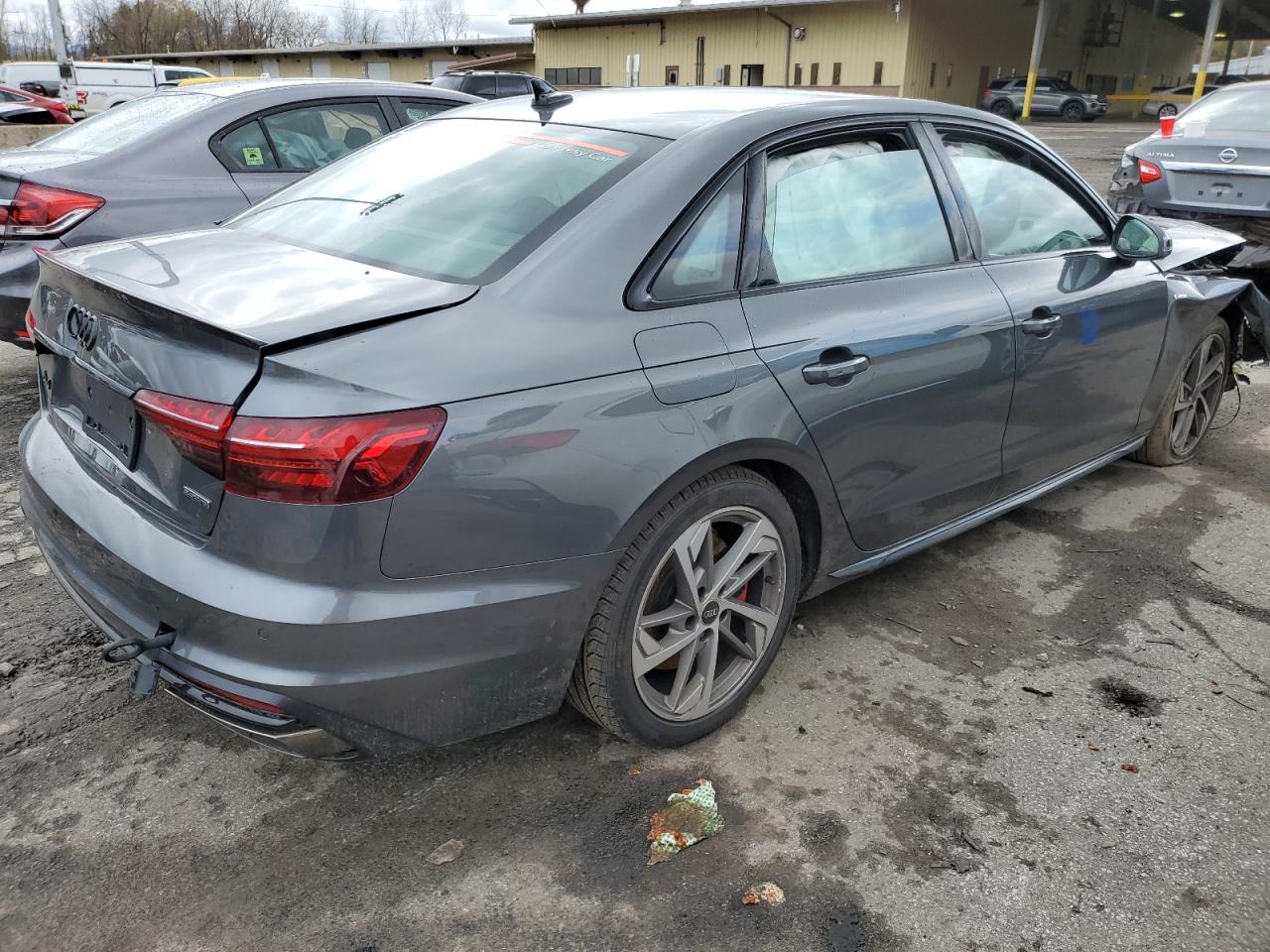 Photo 2 VIN: WAUEAAF45PA015775 - AUDI A4 